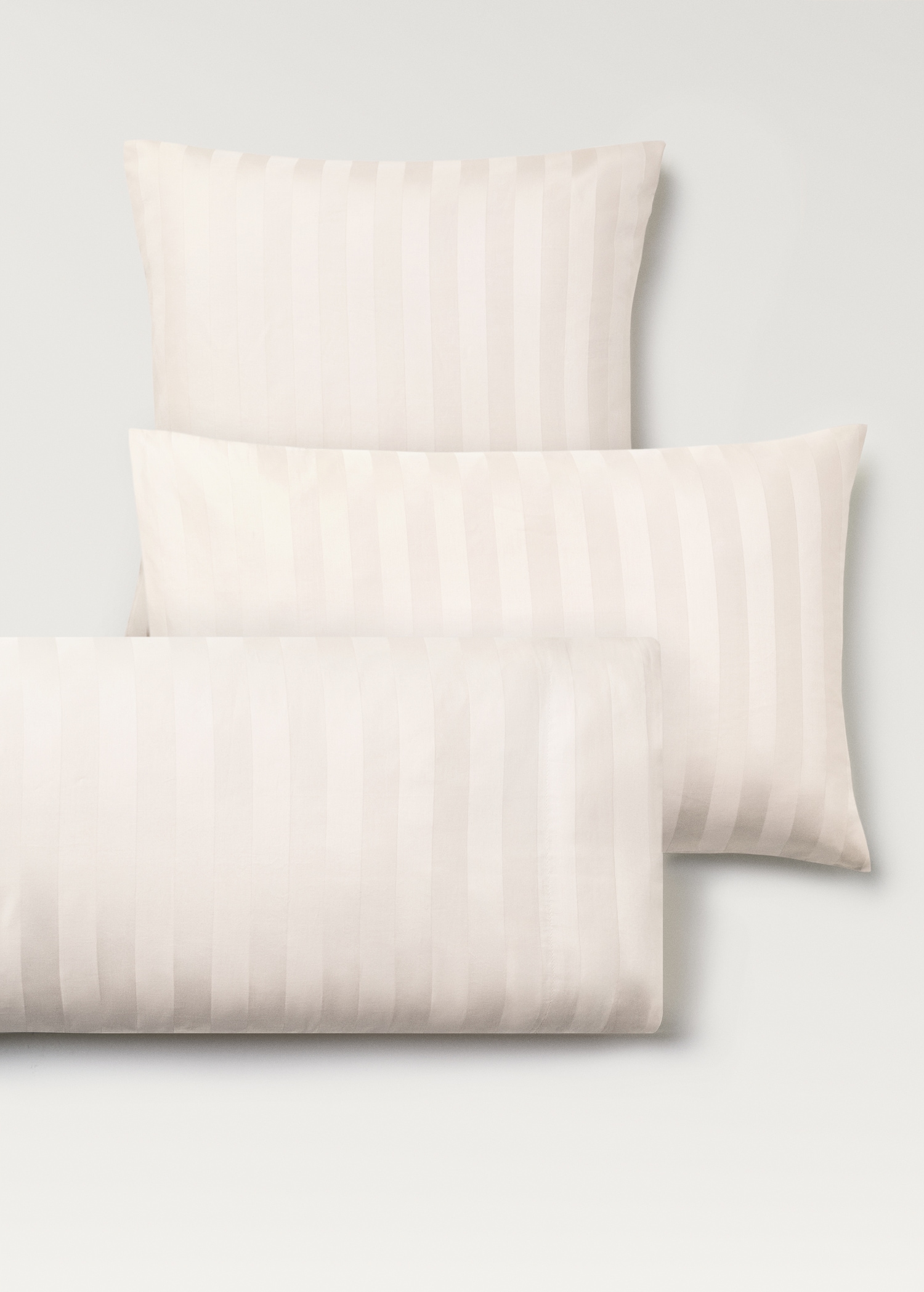 Multi-striped satin pillow cover 50x75cm - Details of the article 4