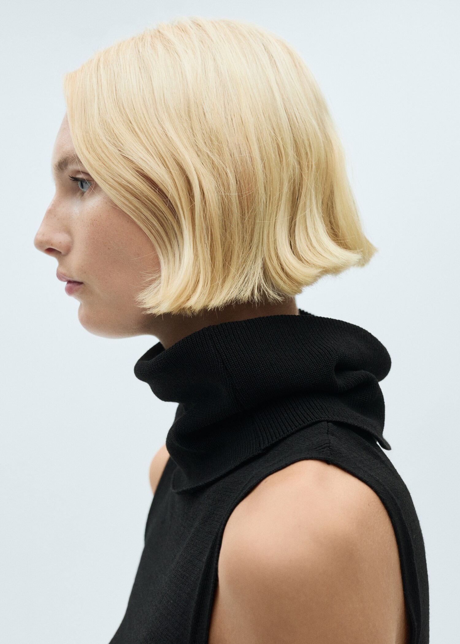 Turtleneck knit top - Details of the article 1