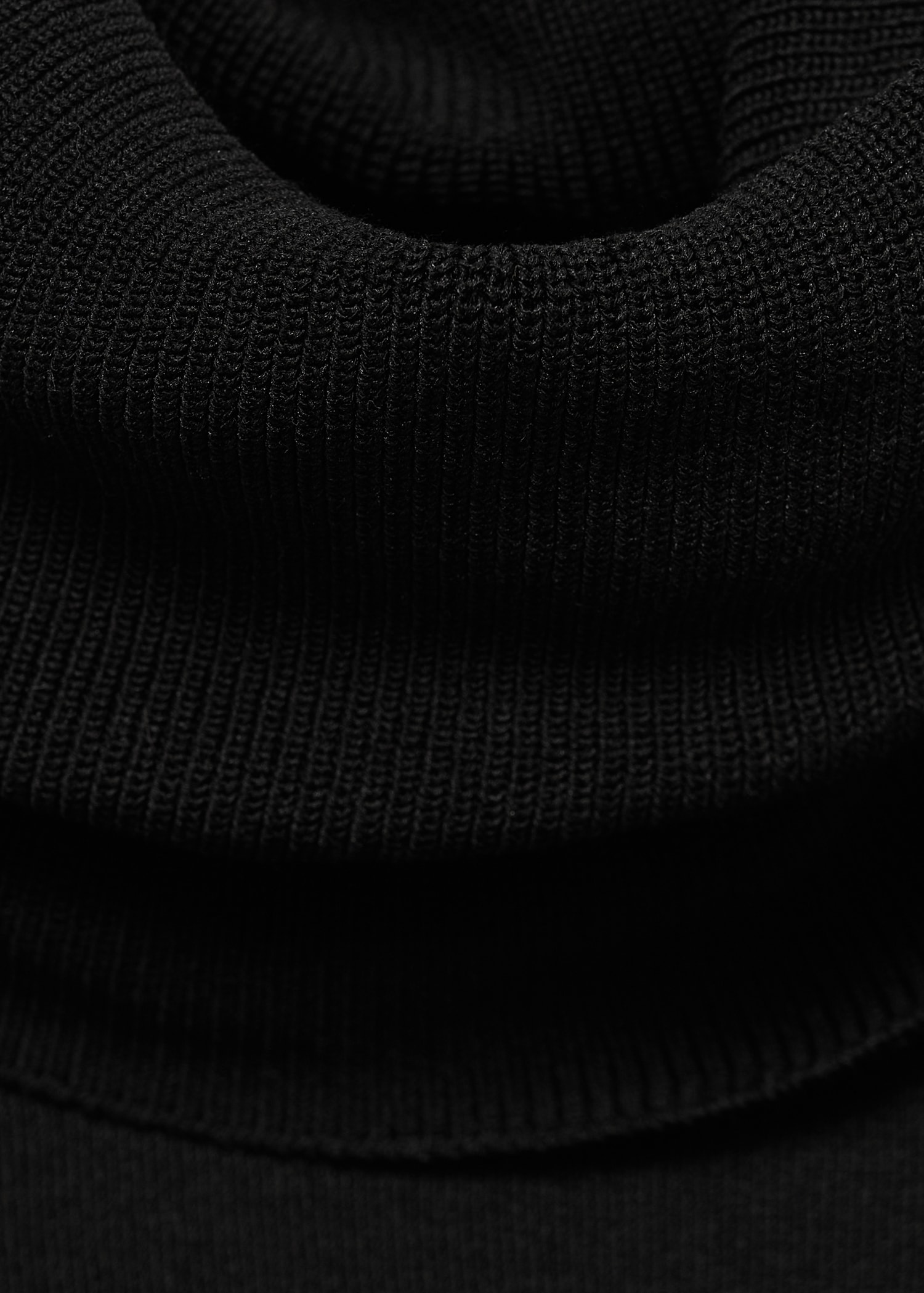 Turtleneck knit top - Details of the article 8