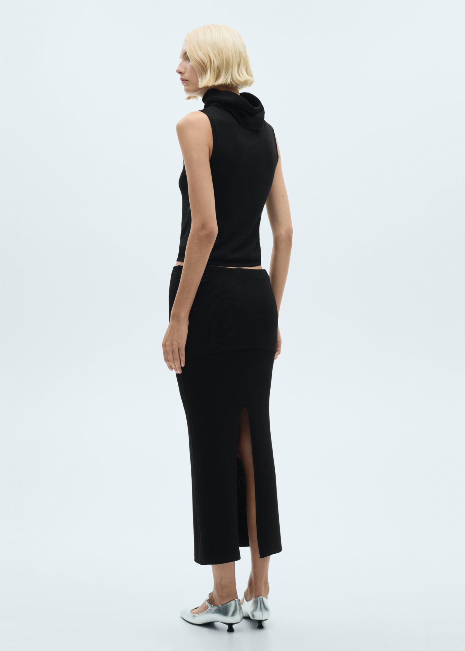 Turtleneck knit top - Reverse of the article
