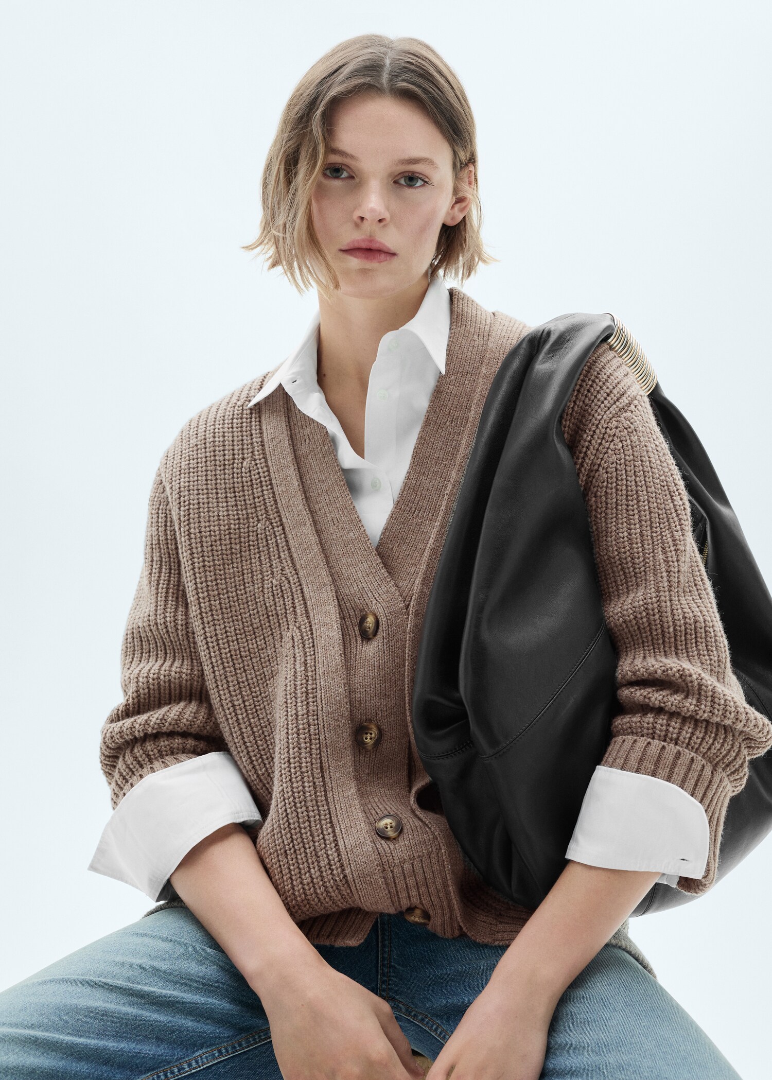 Oversized cardigan with buttons - Medium plane