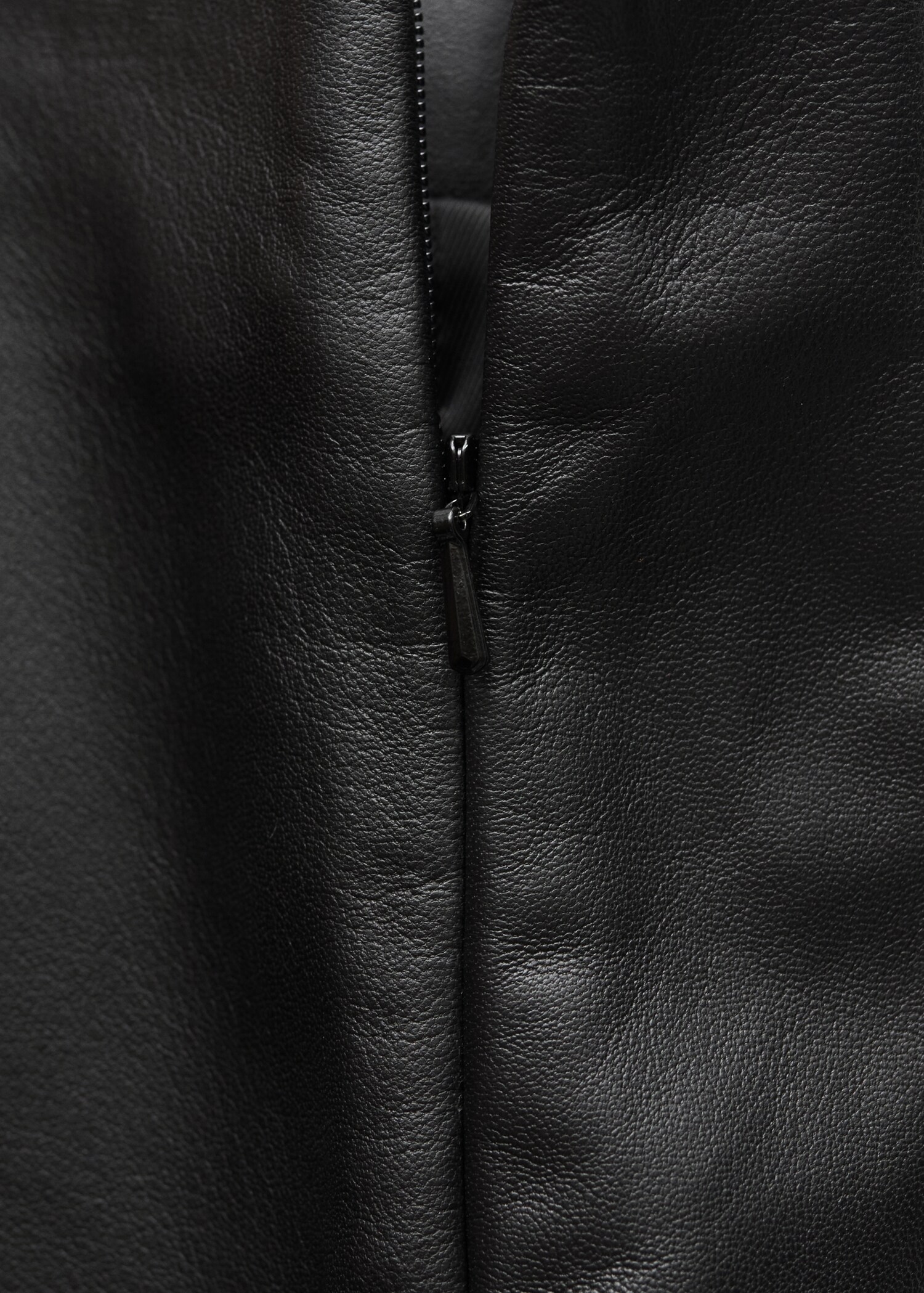 Straight-fit leather mini-skirt - Details of the article 0