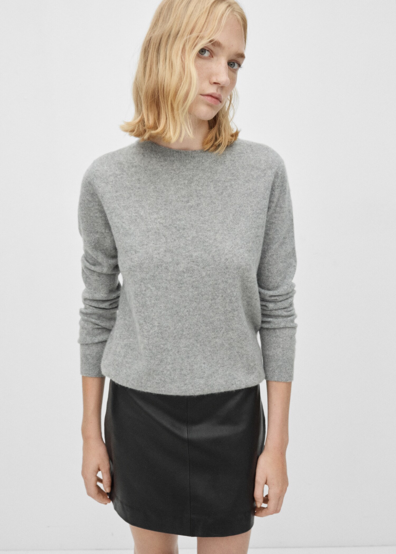 Straight-fit leather mini-skirt - Details of the article 1