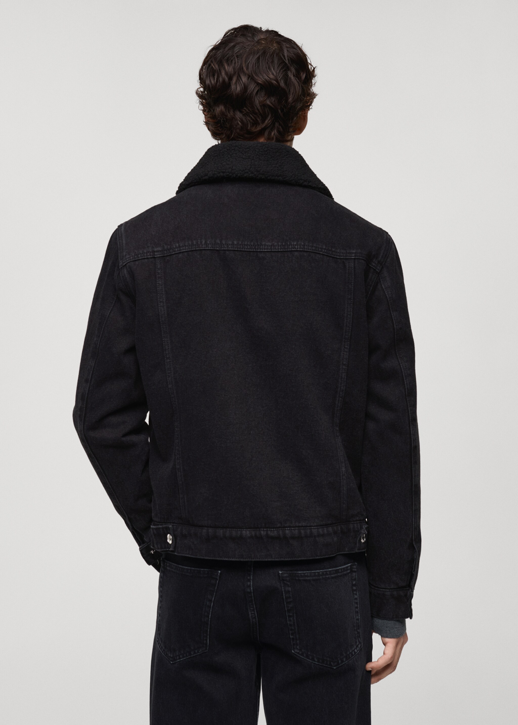 Blouson en jean doublure imitation mouton retourné - Verso de l’article