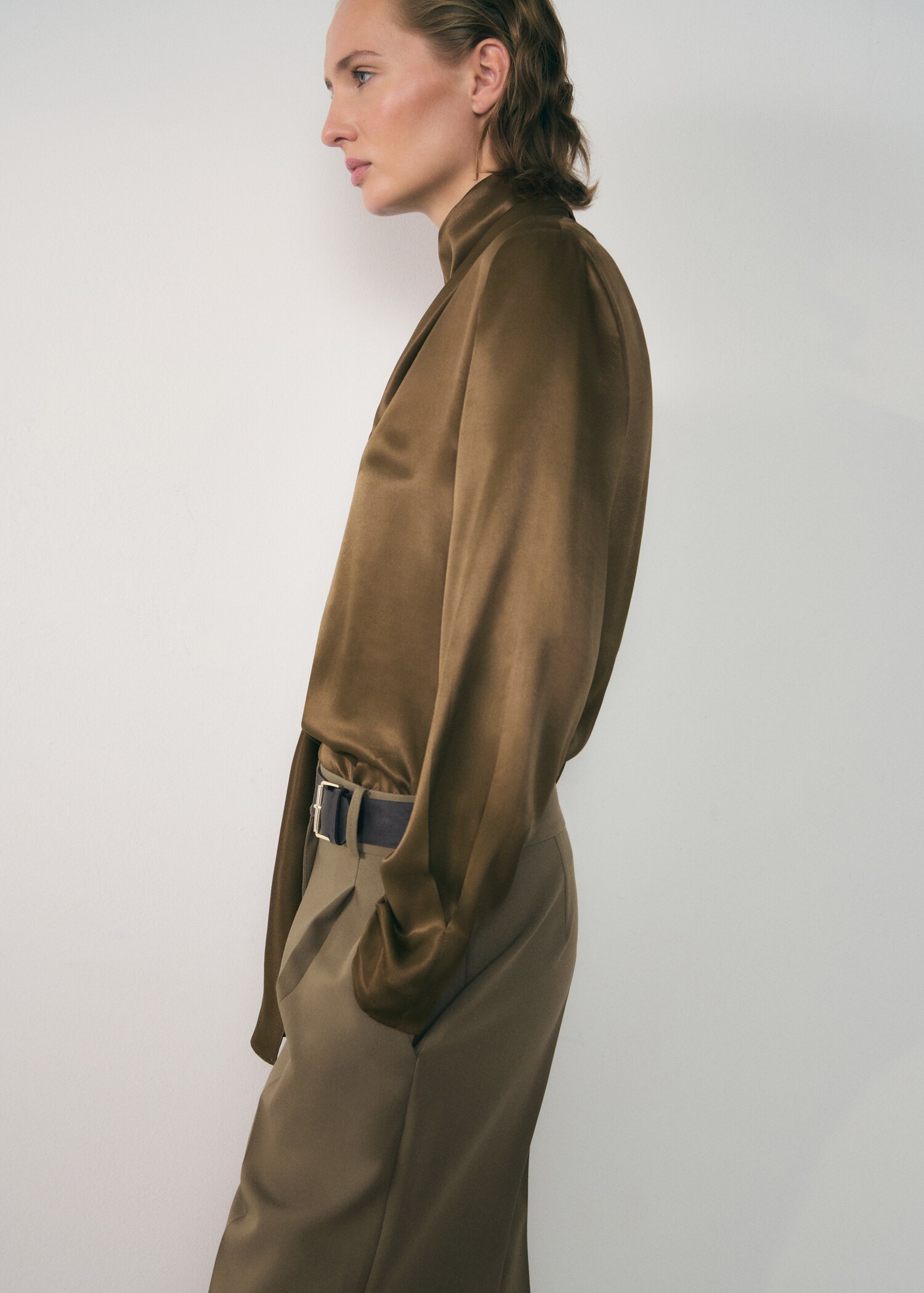 Belt straight-fit trousers - Details of the article 1
