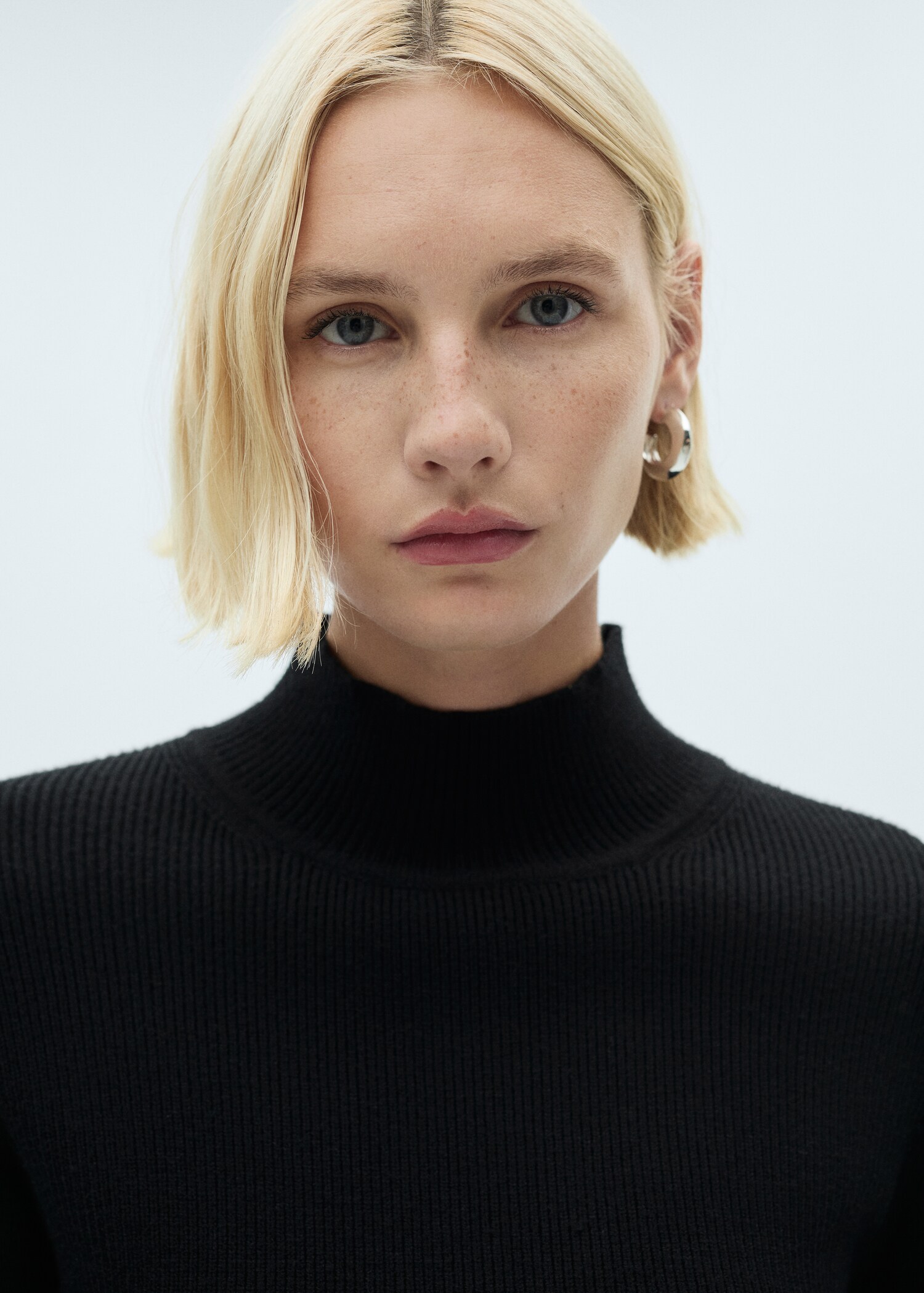 Ribbed round-neck sweater - Details of the article 1