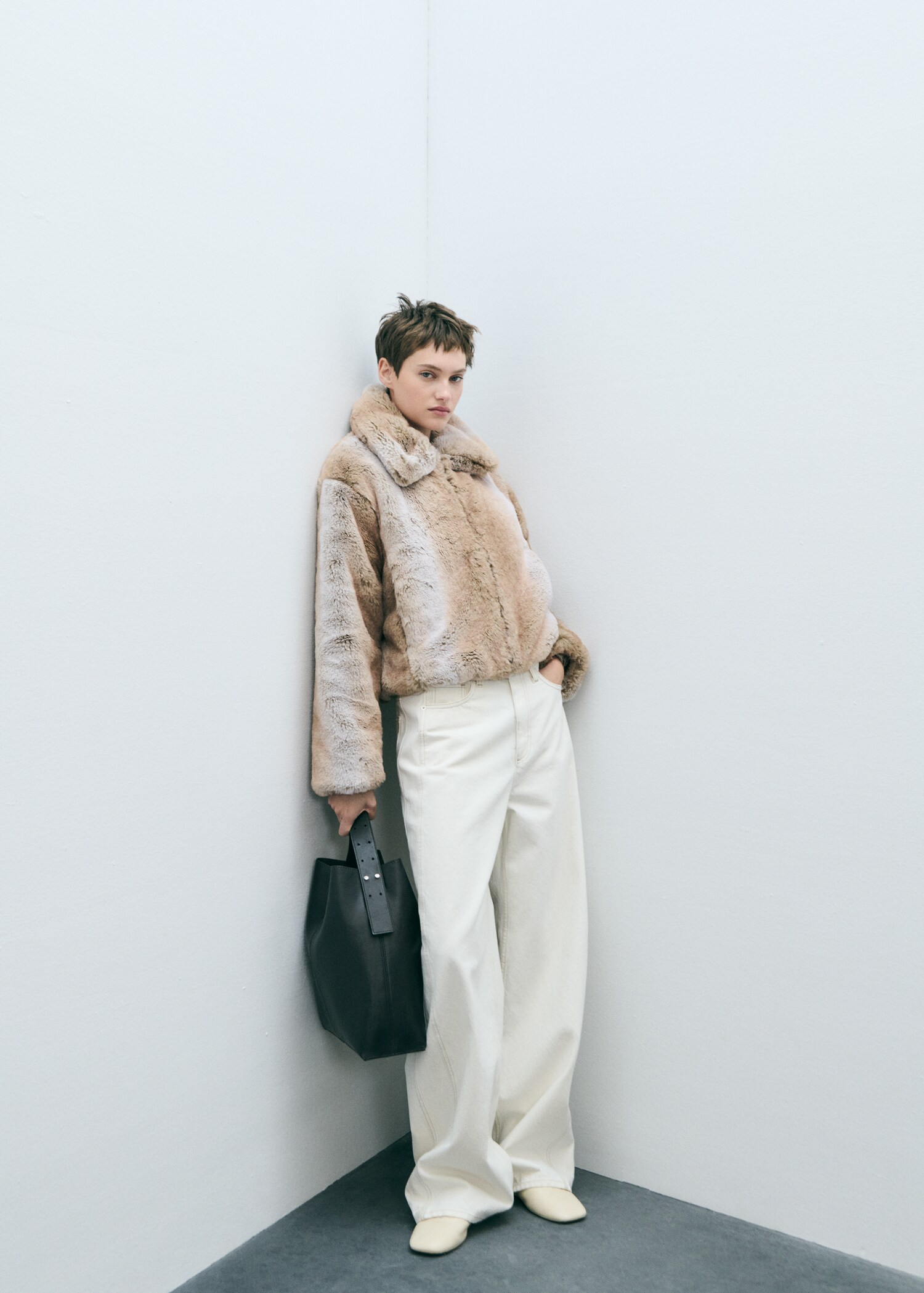 Veste imitation fourrure revers - Détail de l'article 7