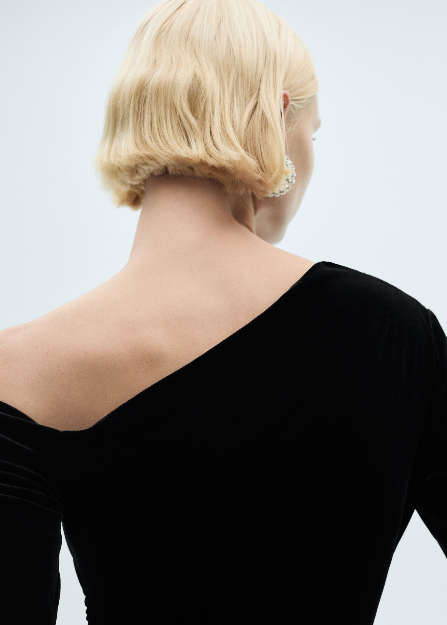 Asymmetric velvet dress - Details of the article 6