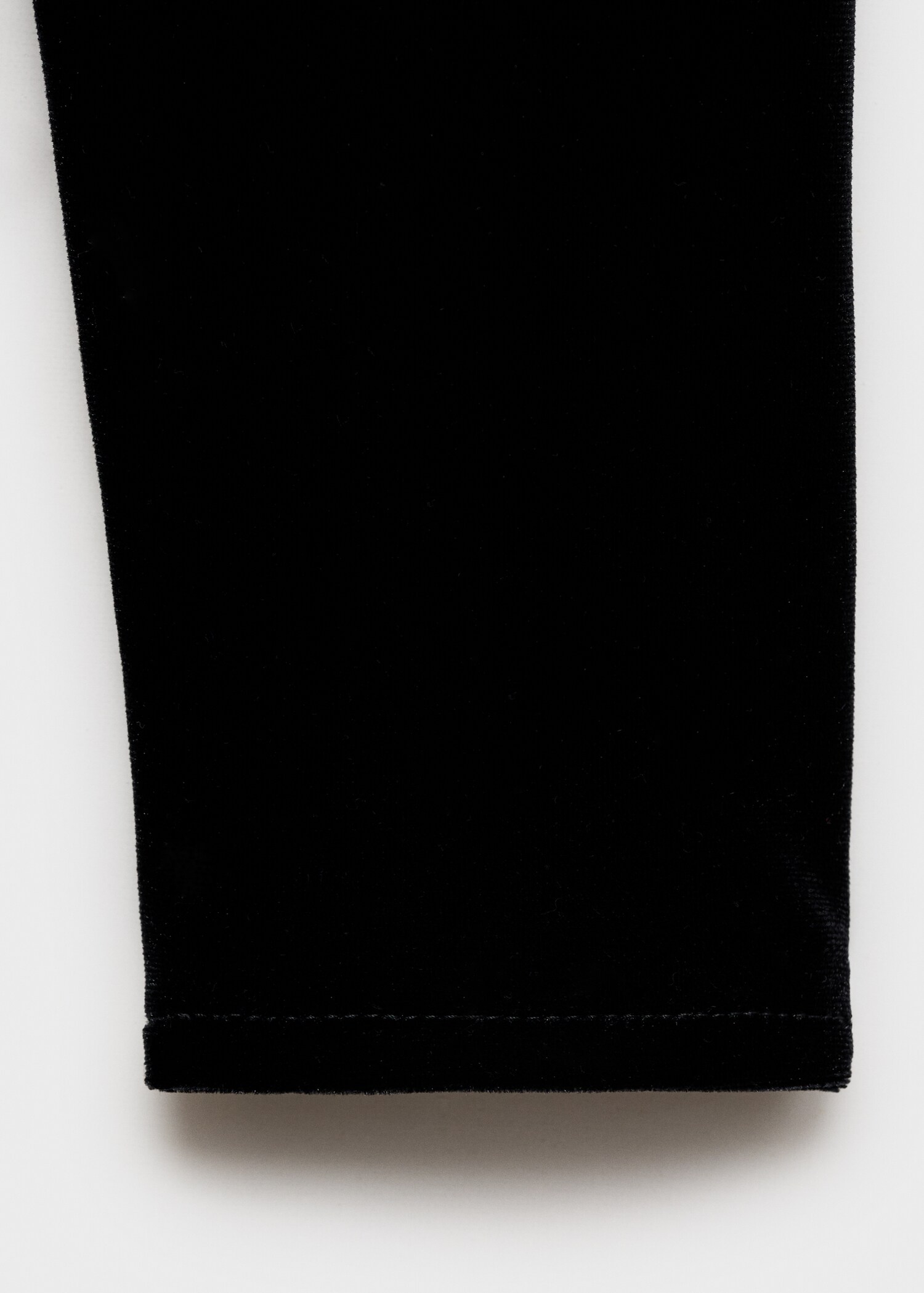 Velvet dress with low neck - Details of the article 8