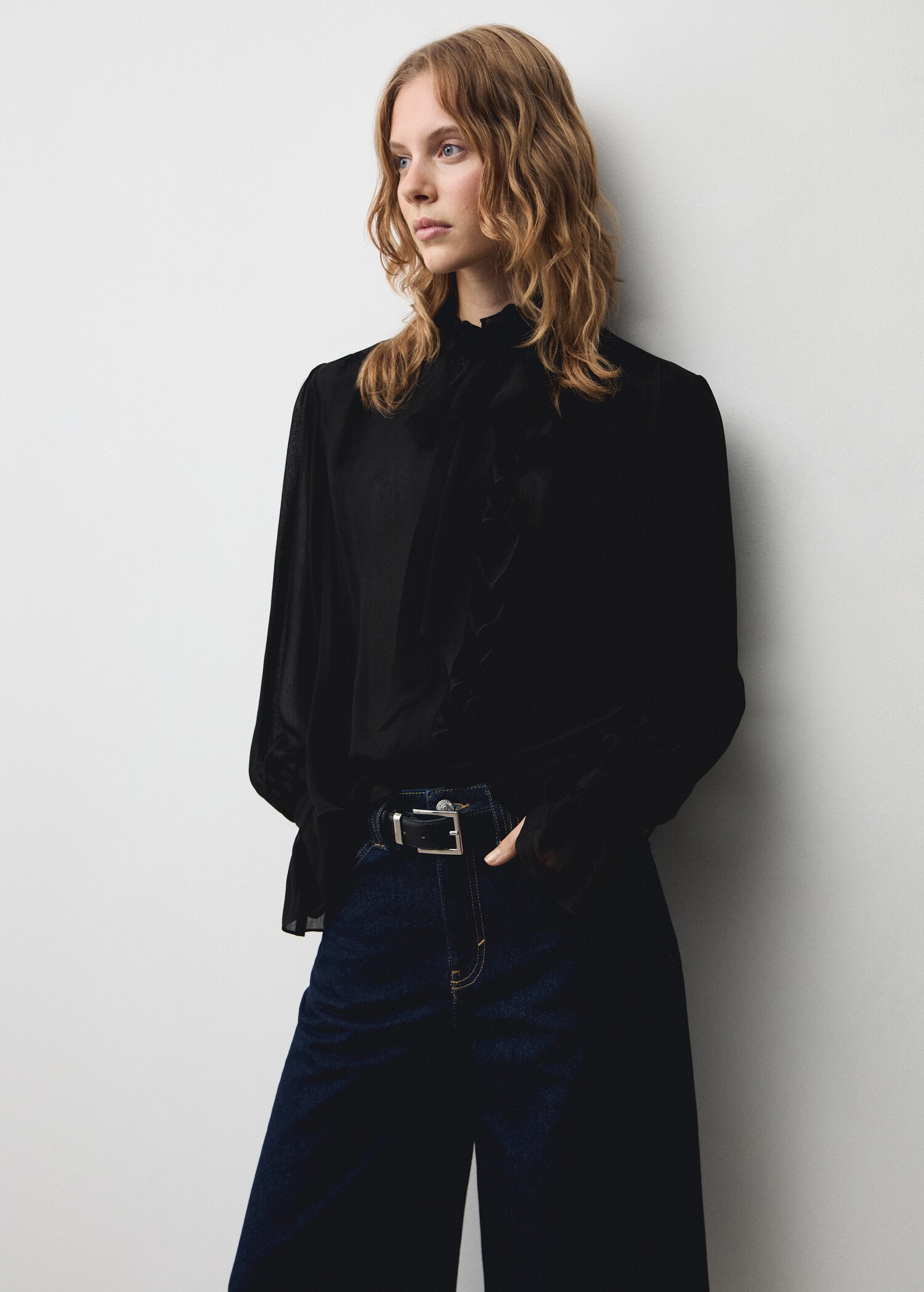 Blouse col montant volant - Plan moyen