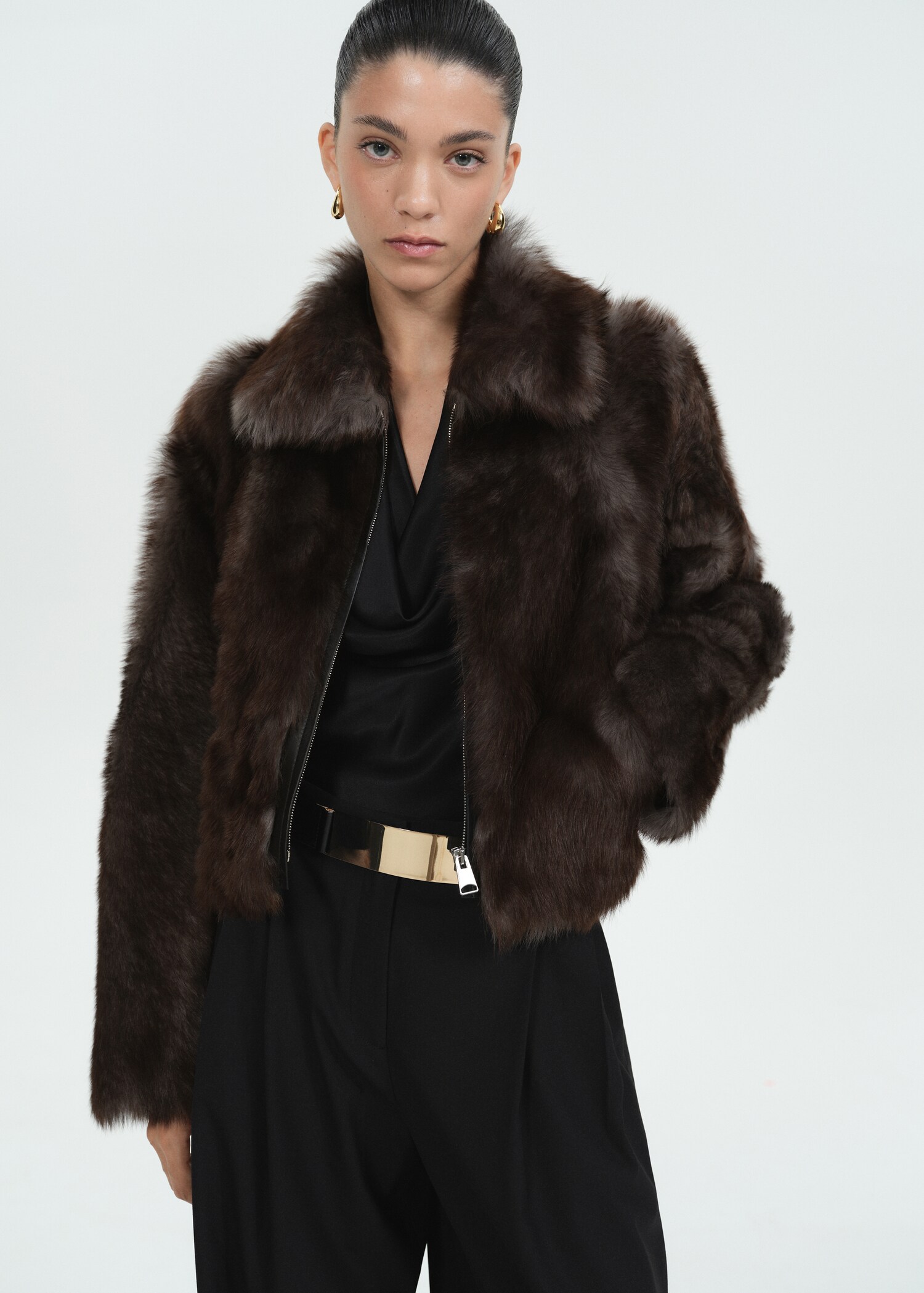 Veste 100 % cuir imitation fourrure - Plan moyen