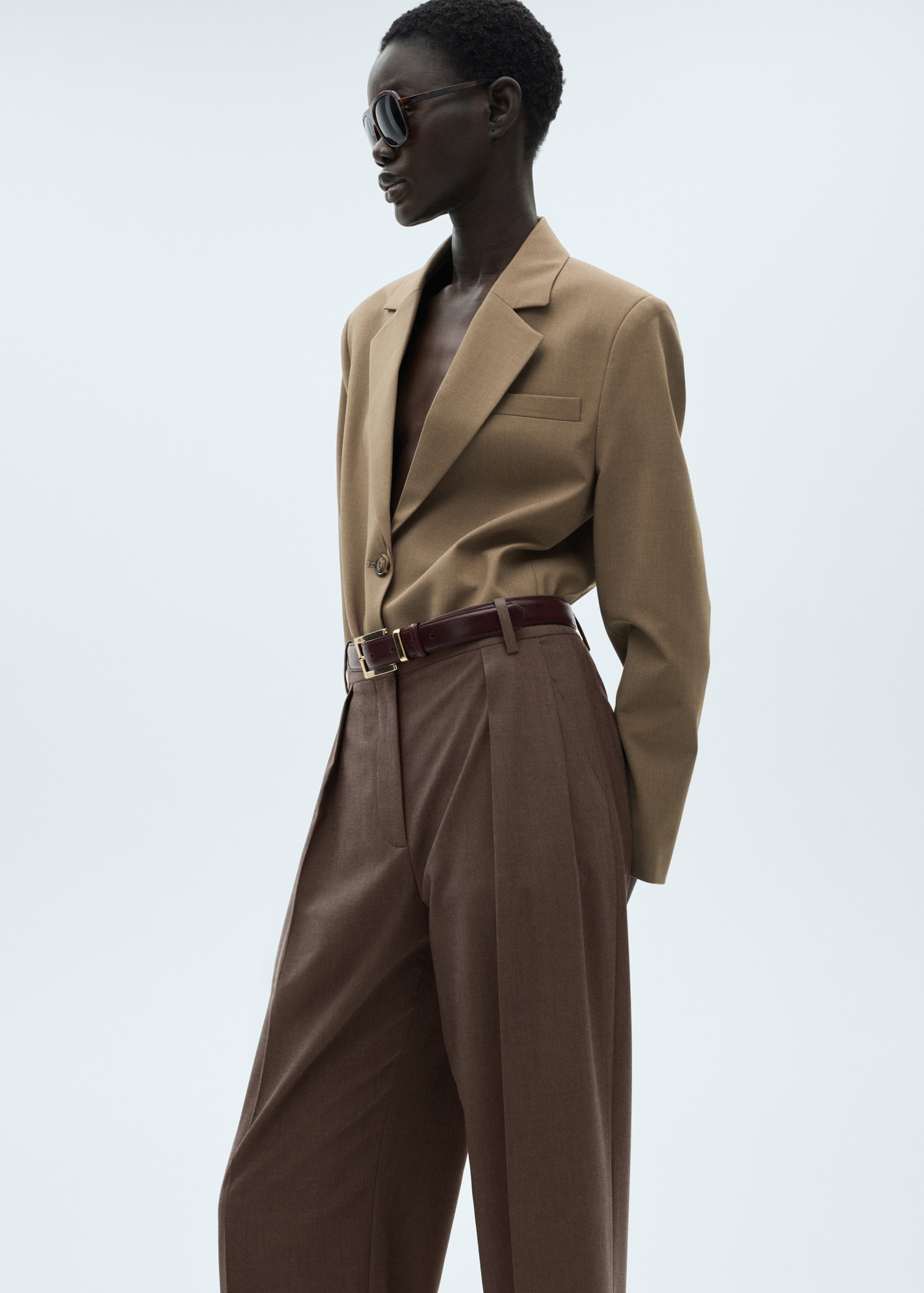 Straight-fit pleated trousers - Details of the article 1