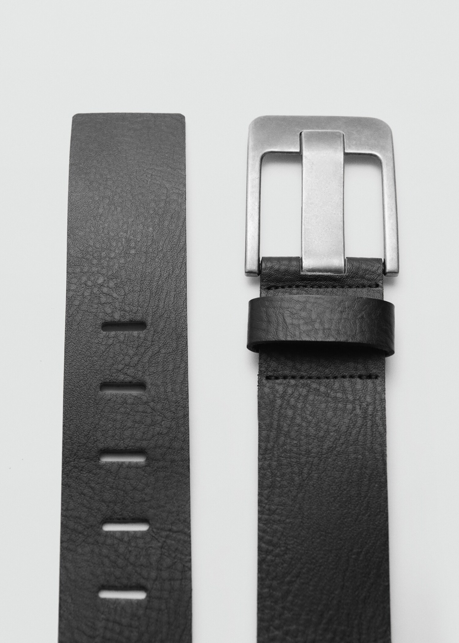 Wide leather belt - Details of the article 1