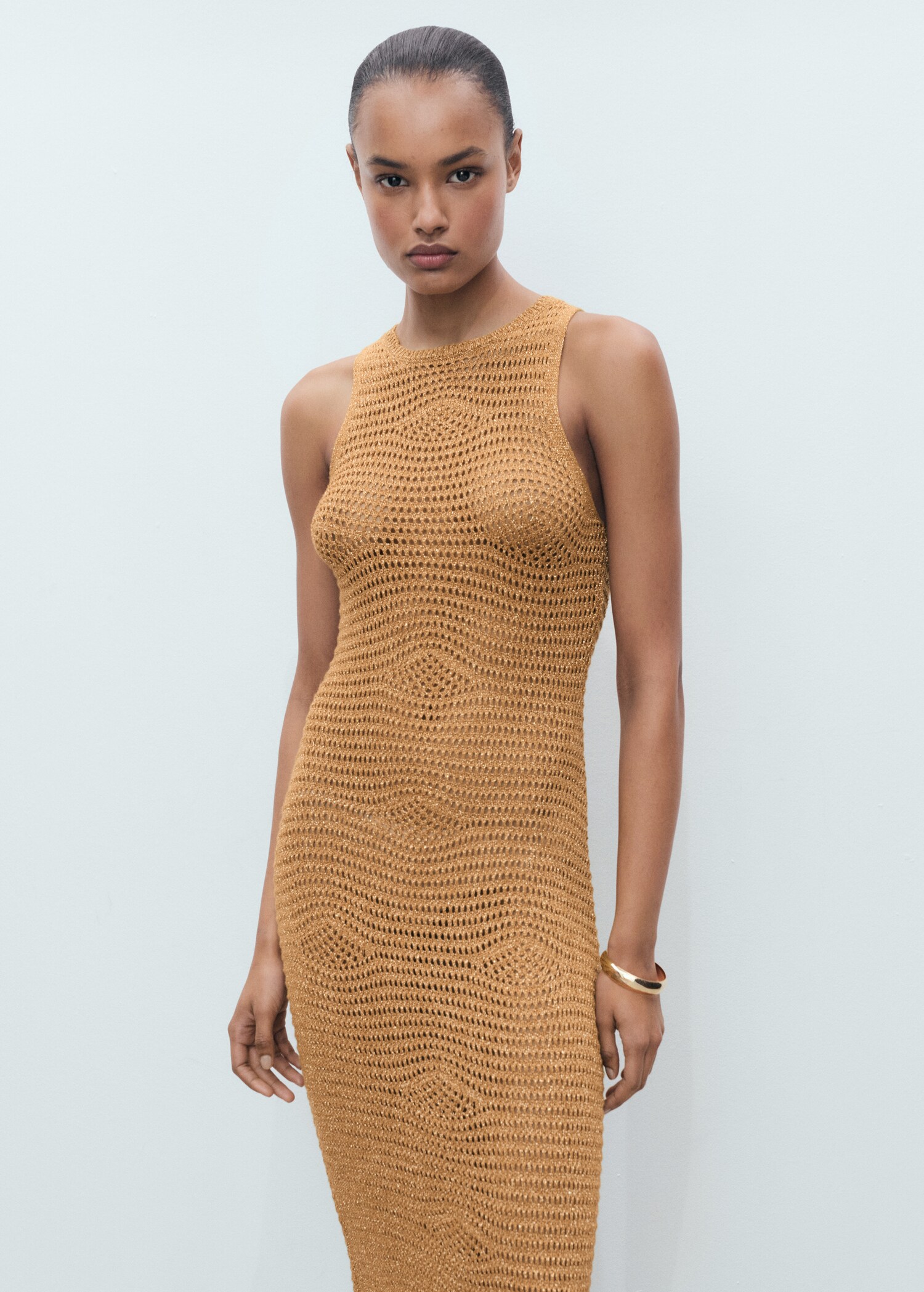 Rochie ajurată din lurex - Plan mediu