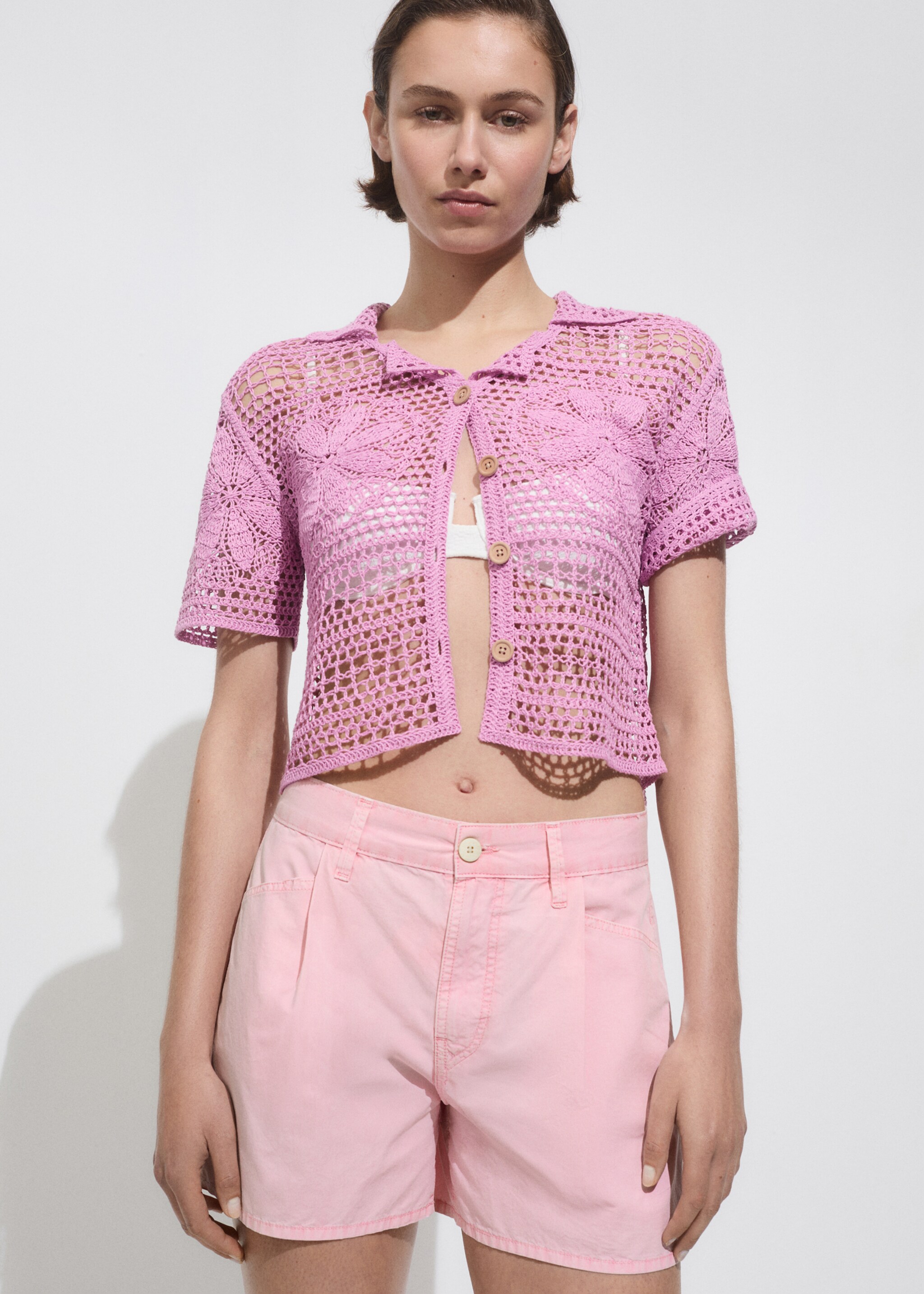 Straight-fit denim shorts - Medium plane, Pastel Pink. Ref: 77060377-00.