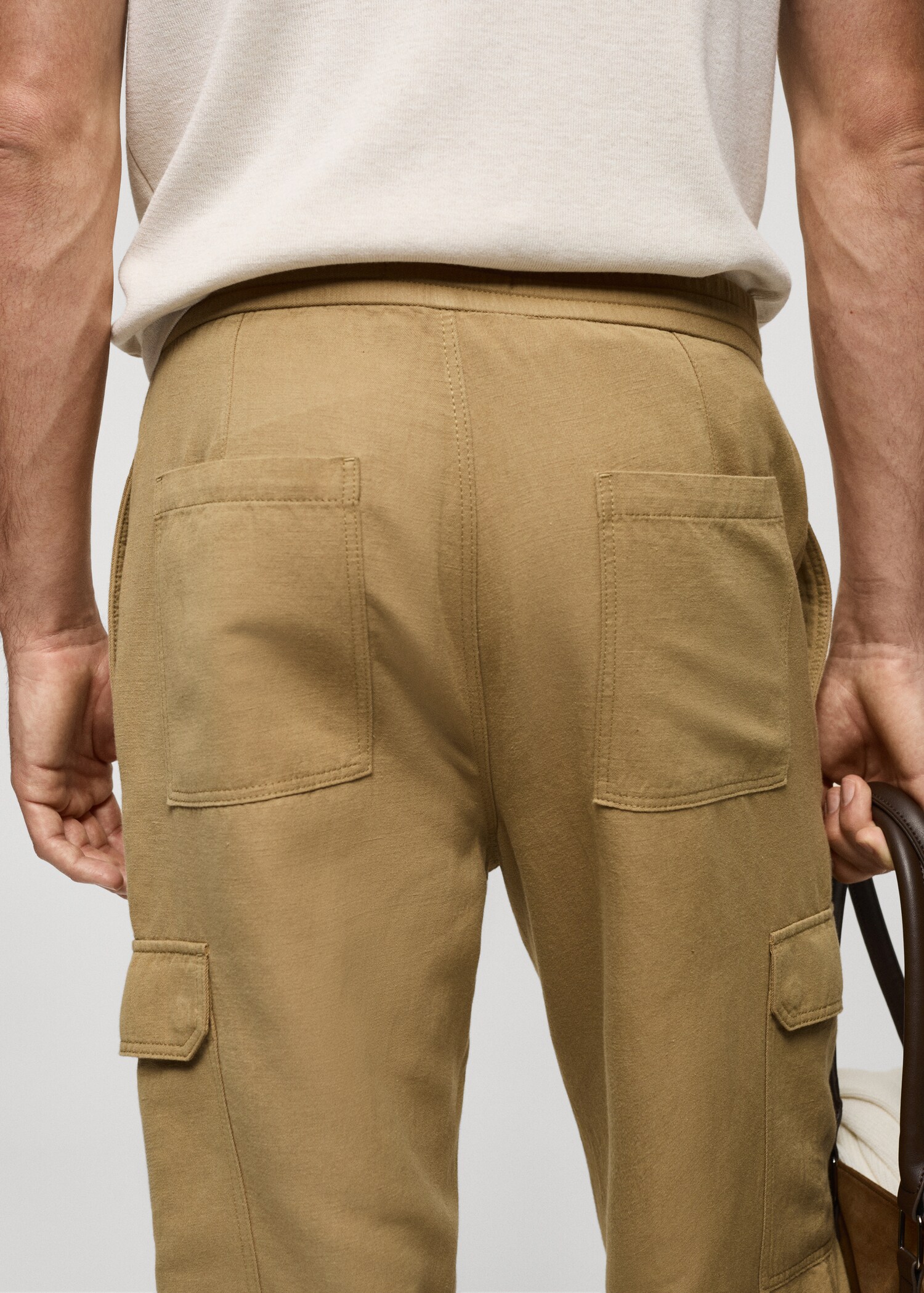 Cotton-linen cargo trousers - Details of the article 6