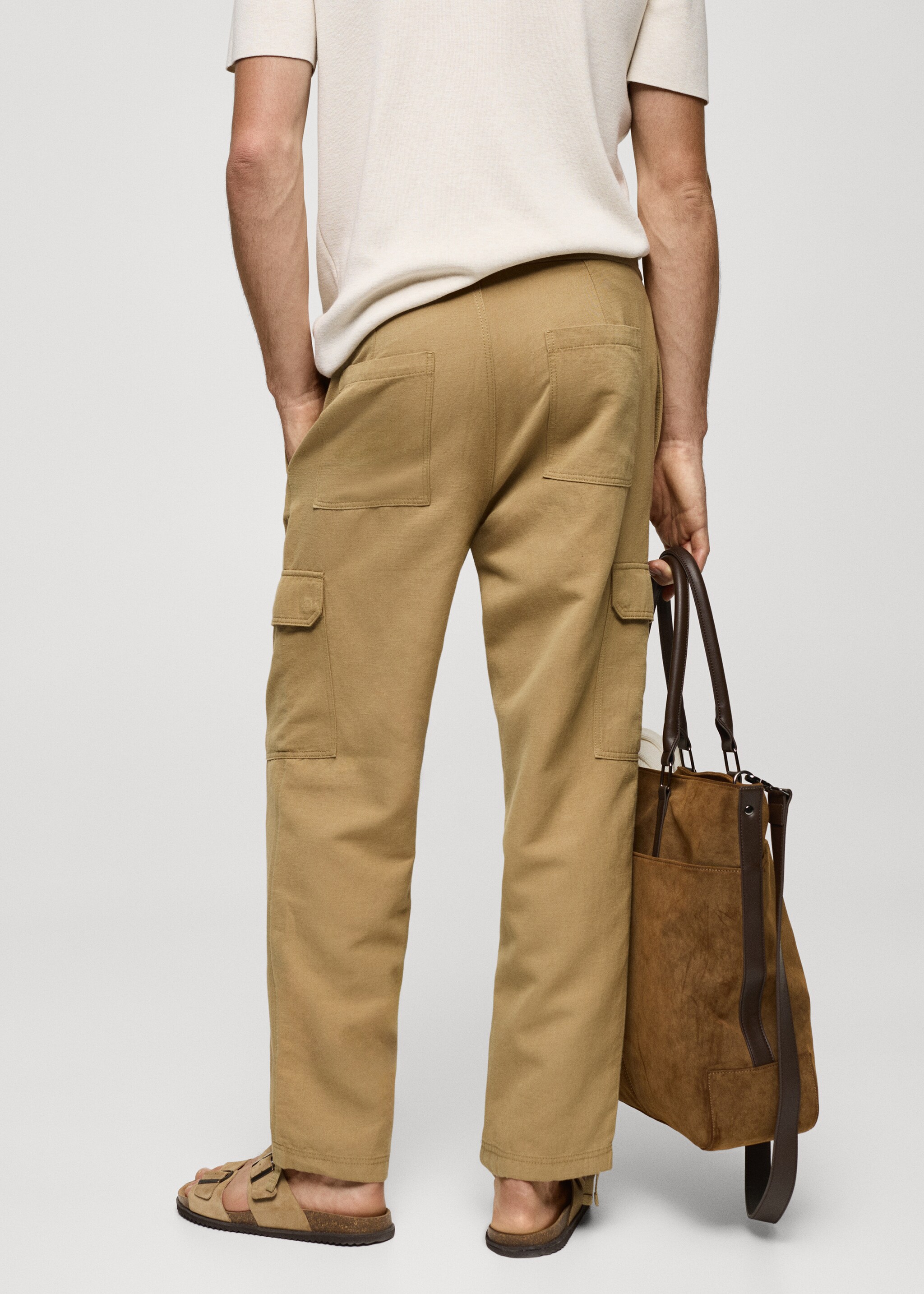 Cotton-linen cargo trousers - Reverse of the article