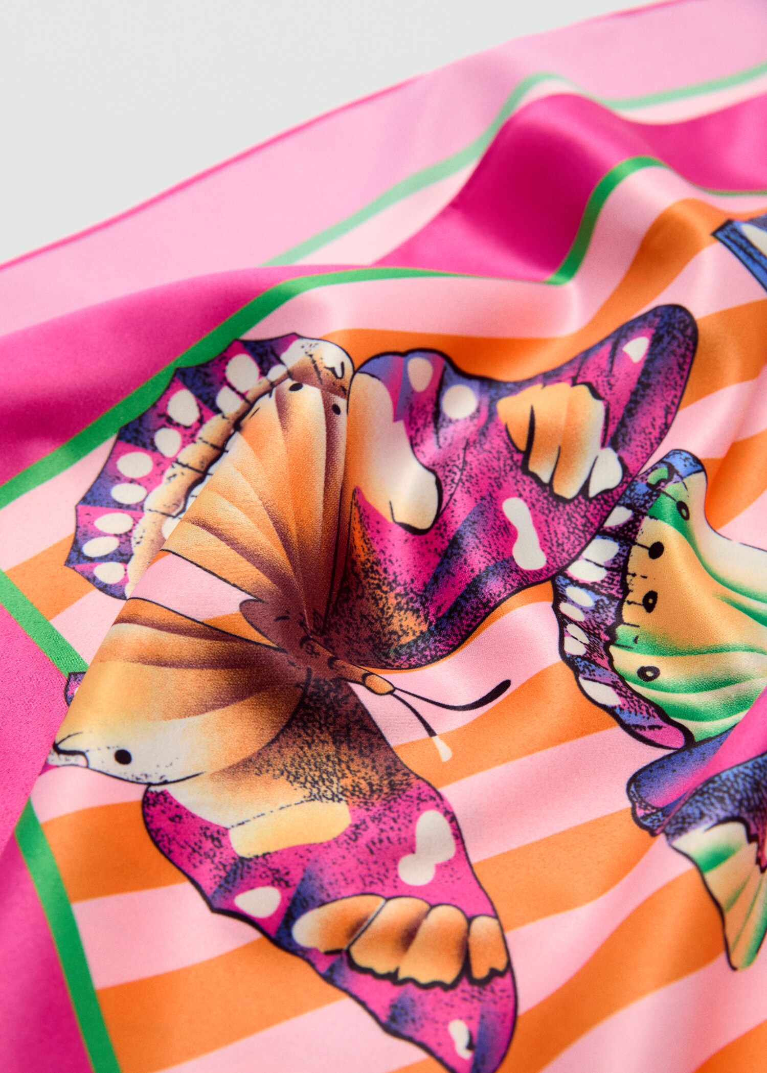 Foulard imprimé papillons - Détail de l'article 1