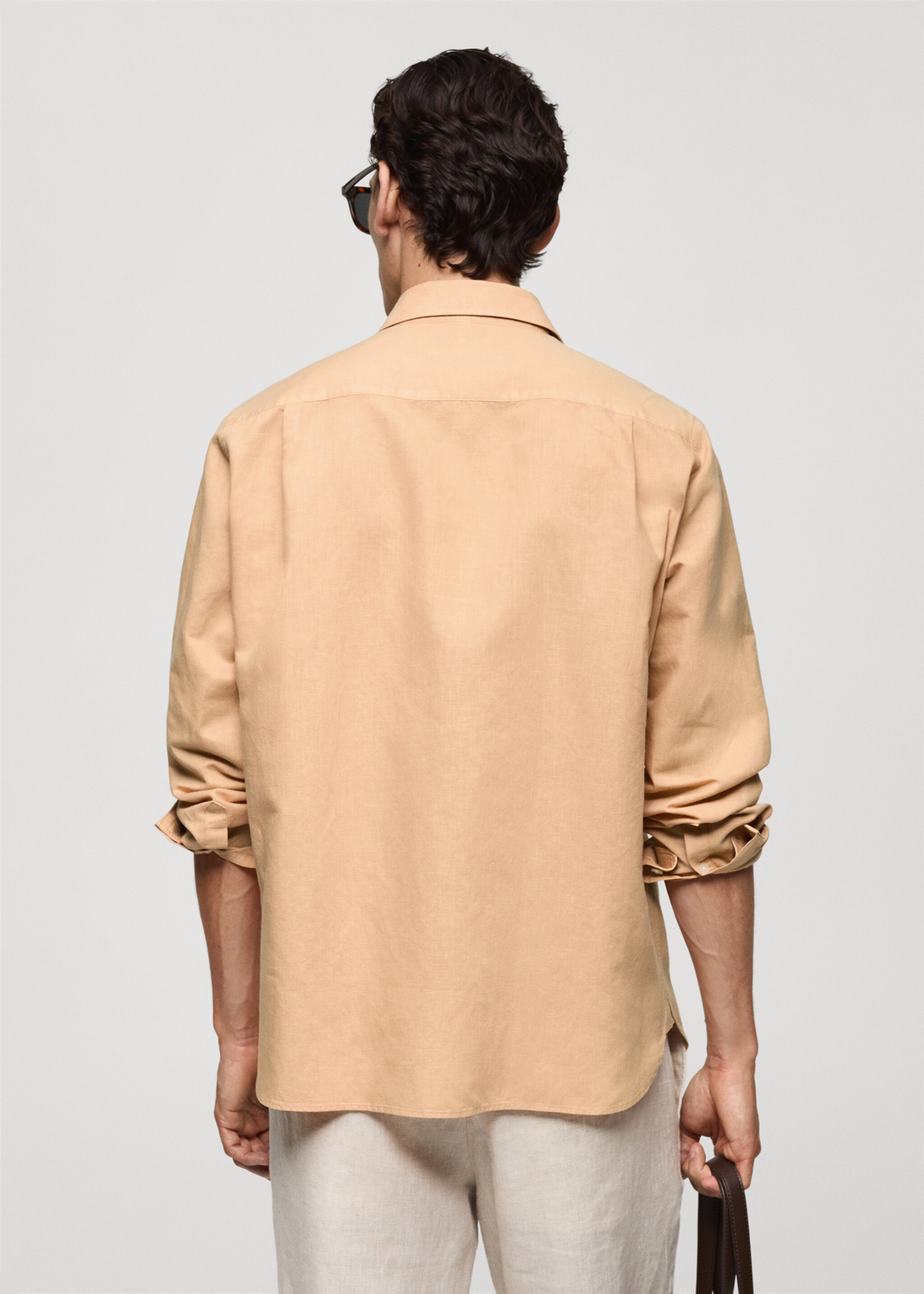 Classic-fit linen-blend shirt - Reverse of the article