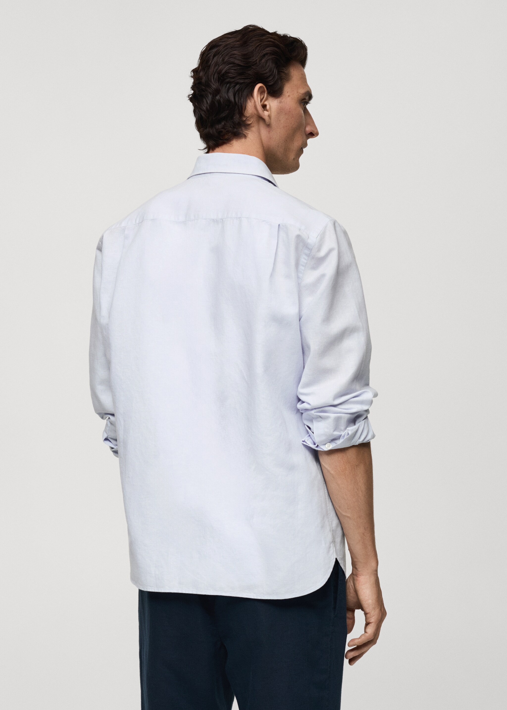 Camisa classic fit lino - Reverso del artículo