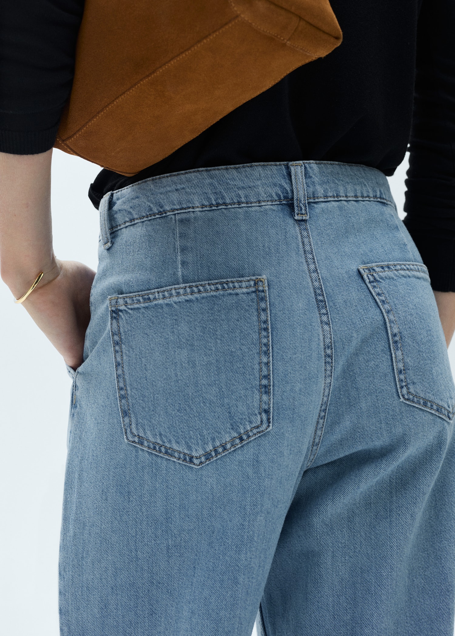 Wide-leg pleated jeans - Details of the article 2