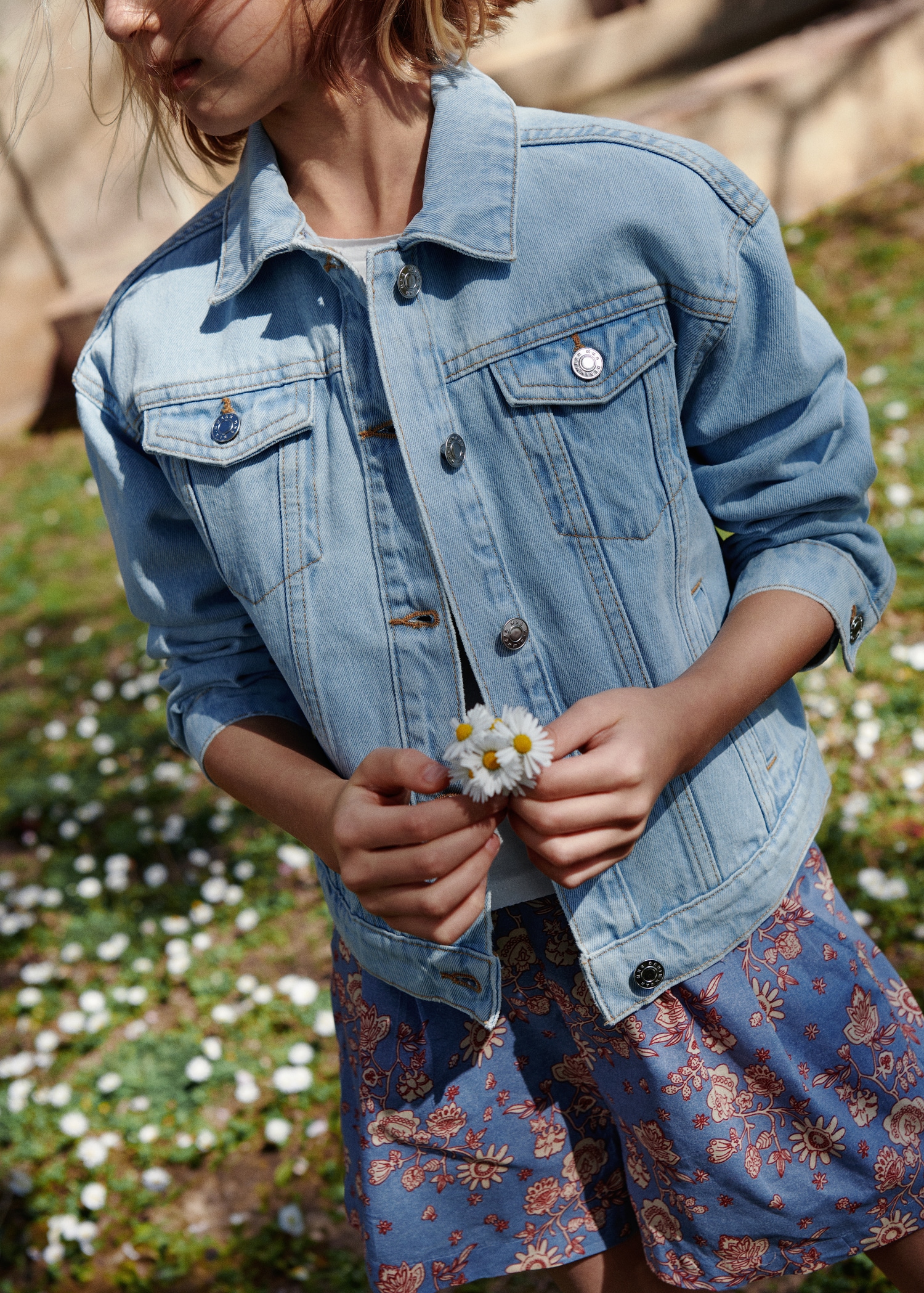 Denim jacket pockets - Details of the article 5