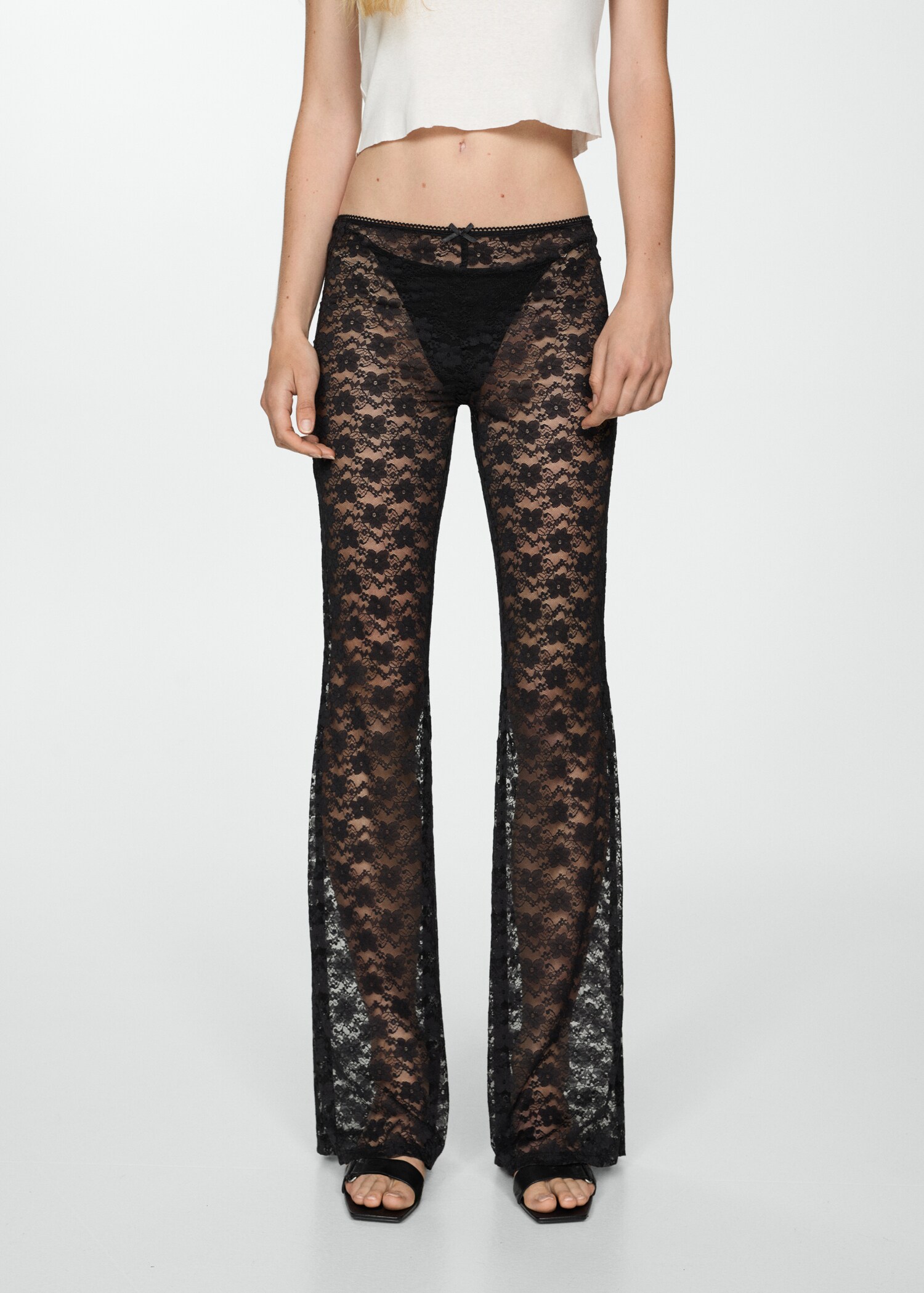 Pantalon droit dentelle - Plan moyen