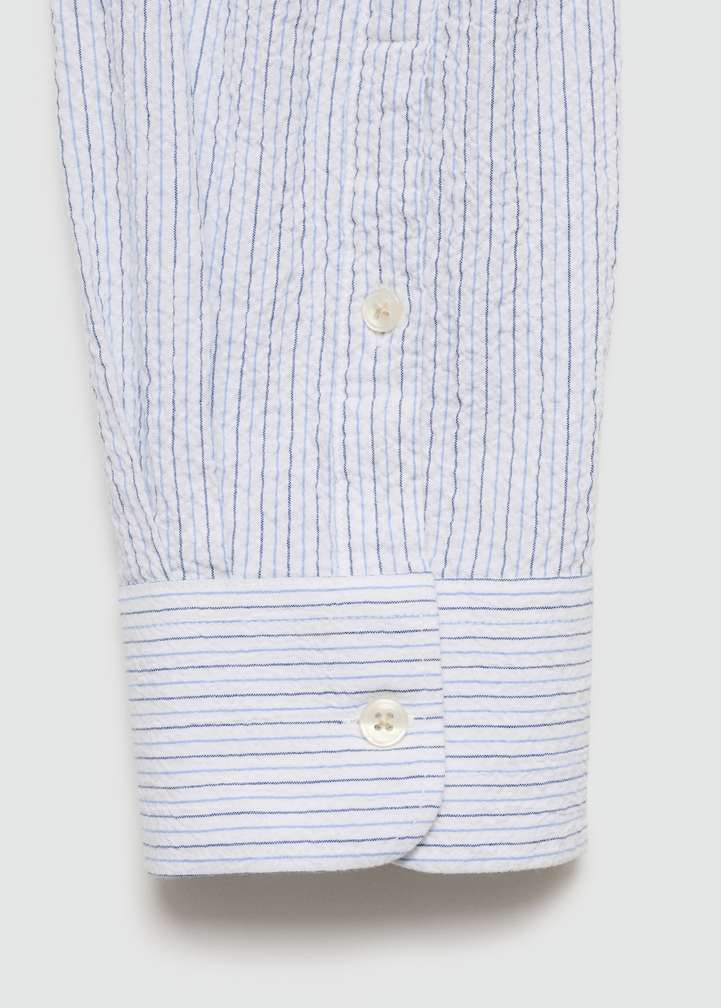Regular-fit striped seersucker cotton shirt - Men | MANGO USA