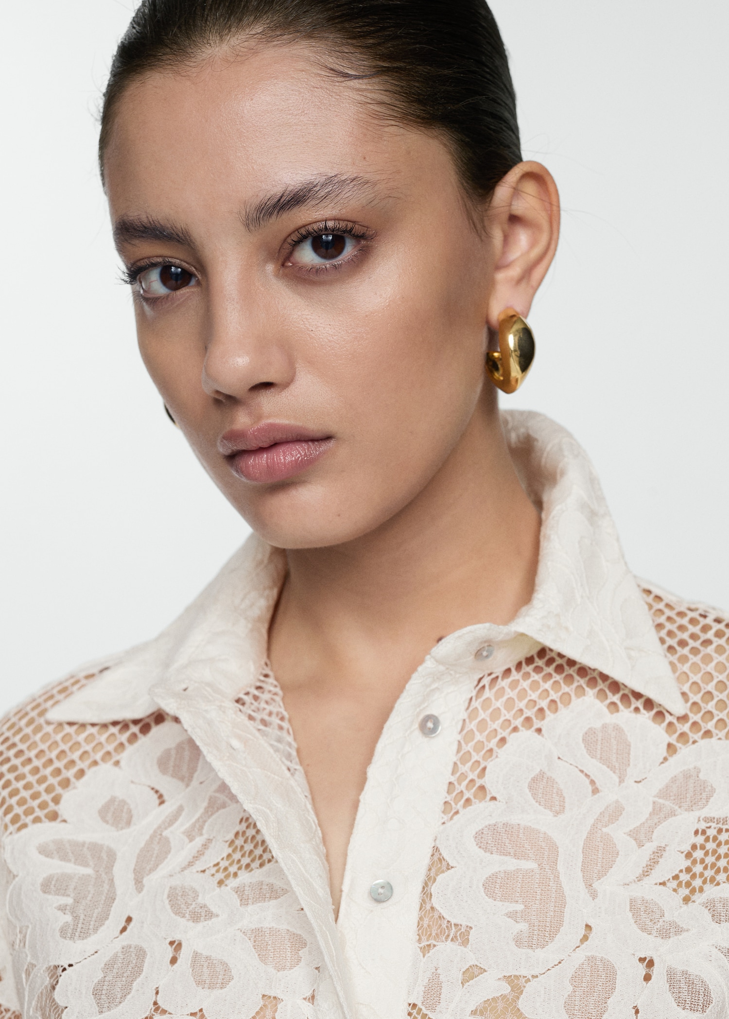 Short-sleeved embroidered shirt - Medium plane