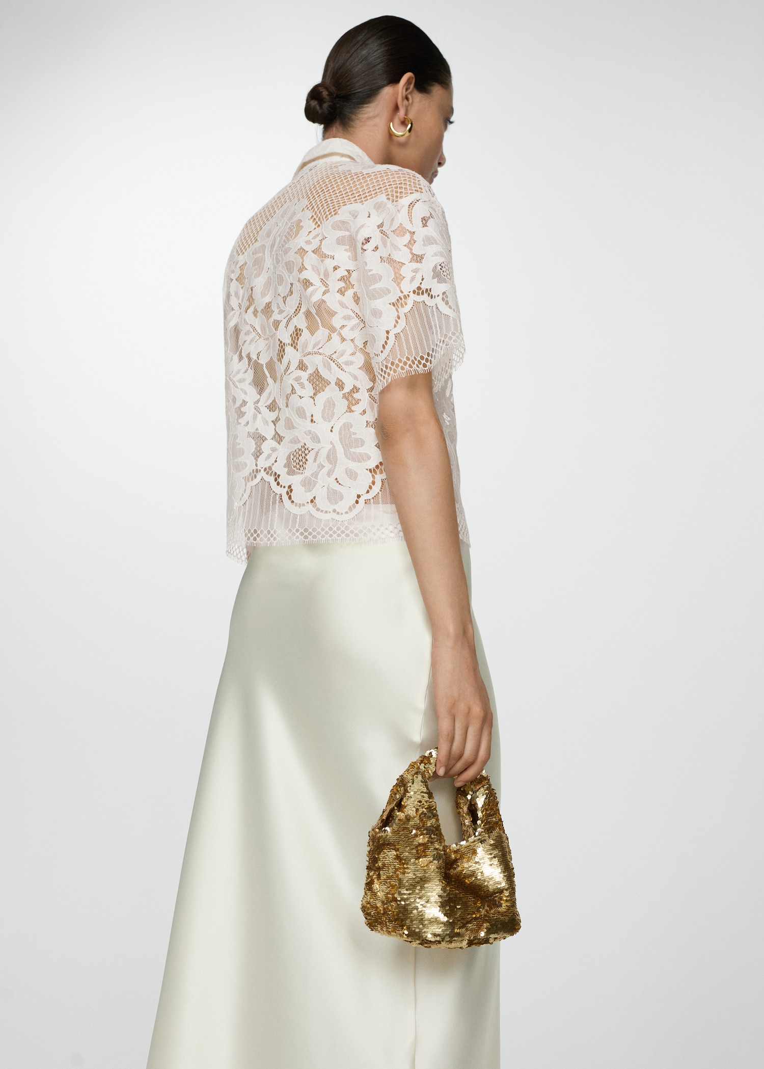 Short-sleeved embroidered shirt - Reverse of the article