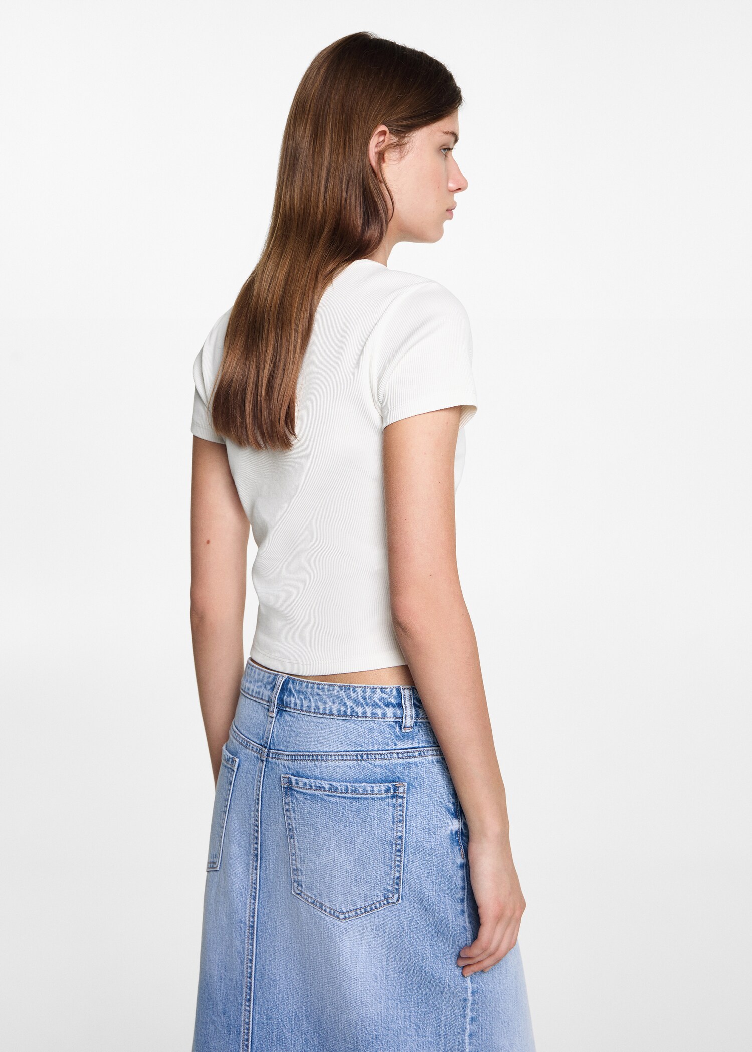 V-neck T-shirt - Reverse of the article