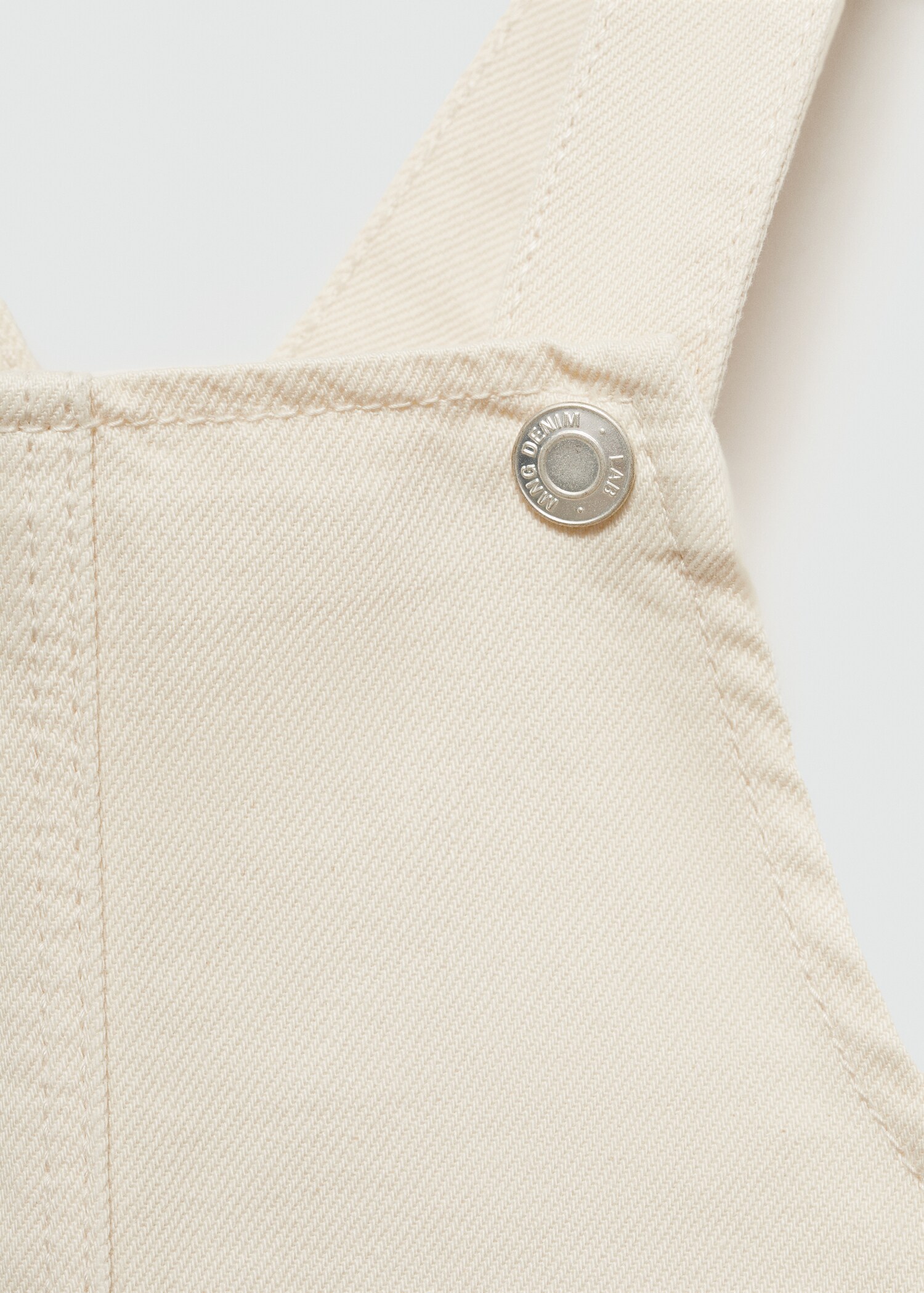 Short denim pinafore - Details of the article 8