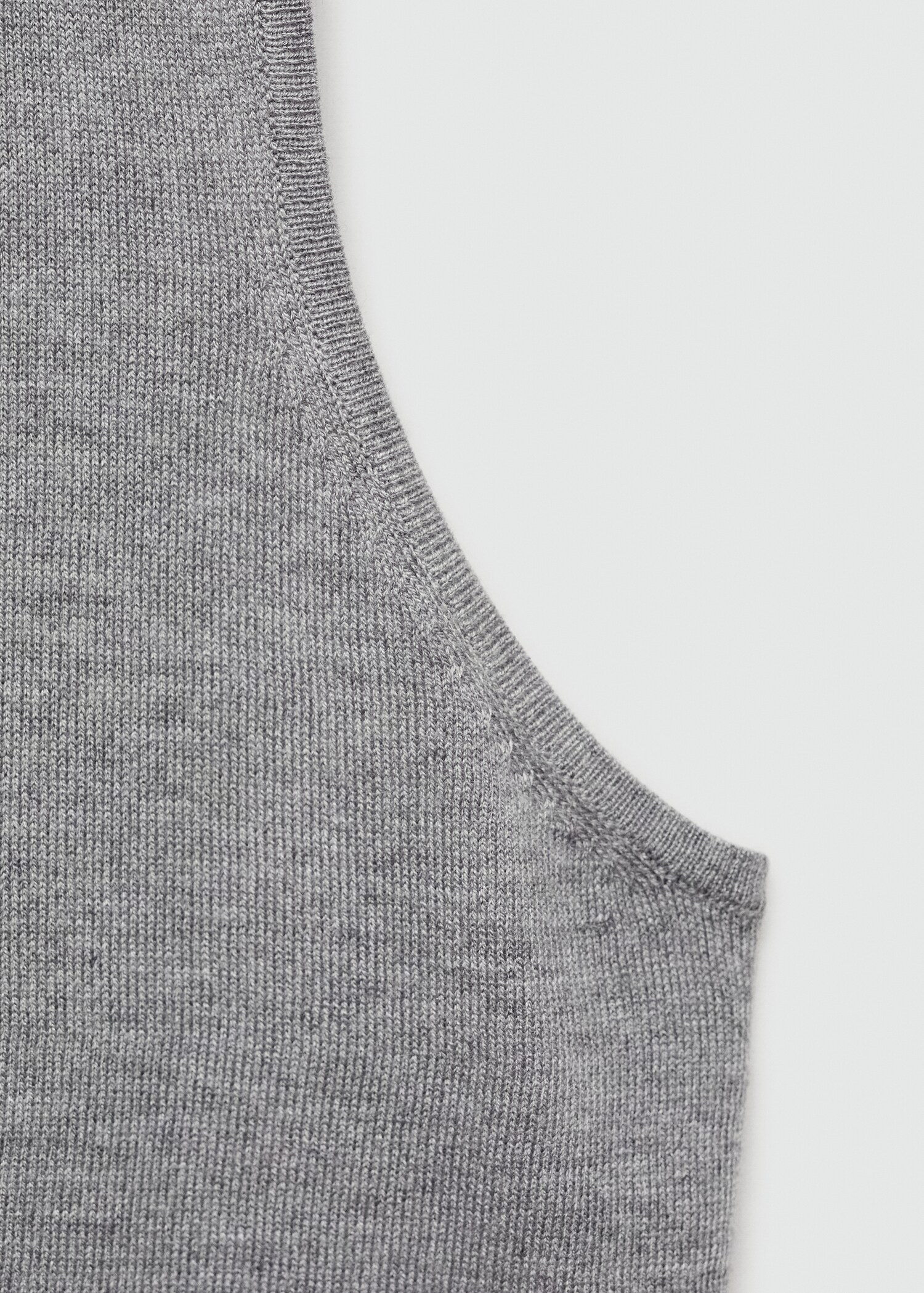 Fine-knit polo neck gilet - Details of the article 0