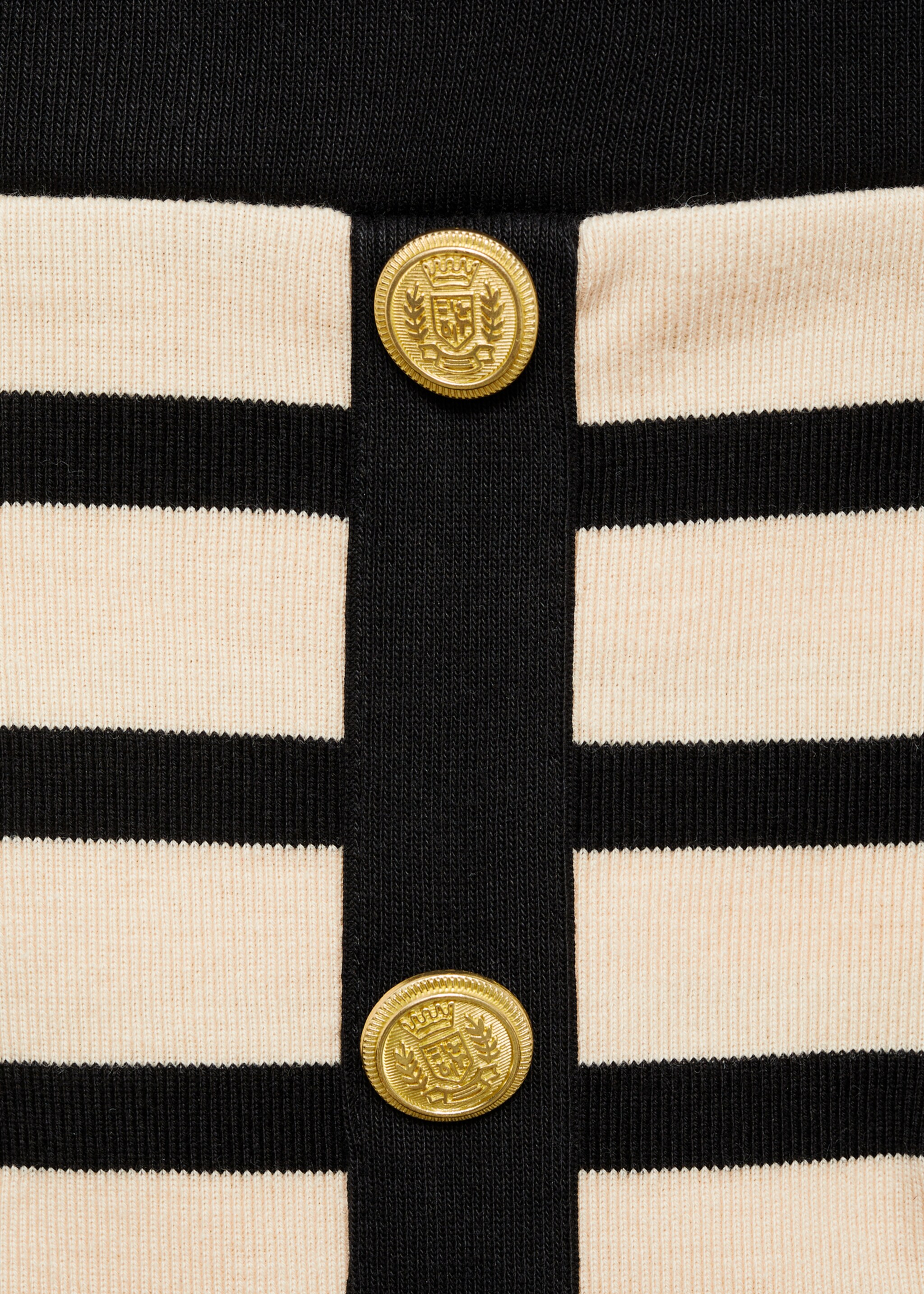 Buttoned knit skirt - Details of the article 8, Ecru. Ref: 77064028-00.