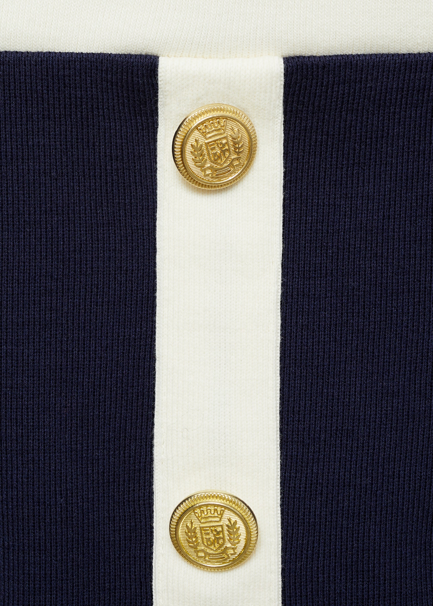 Buttoned knit skirt - Details of the article 8