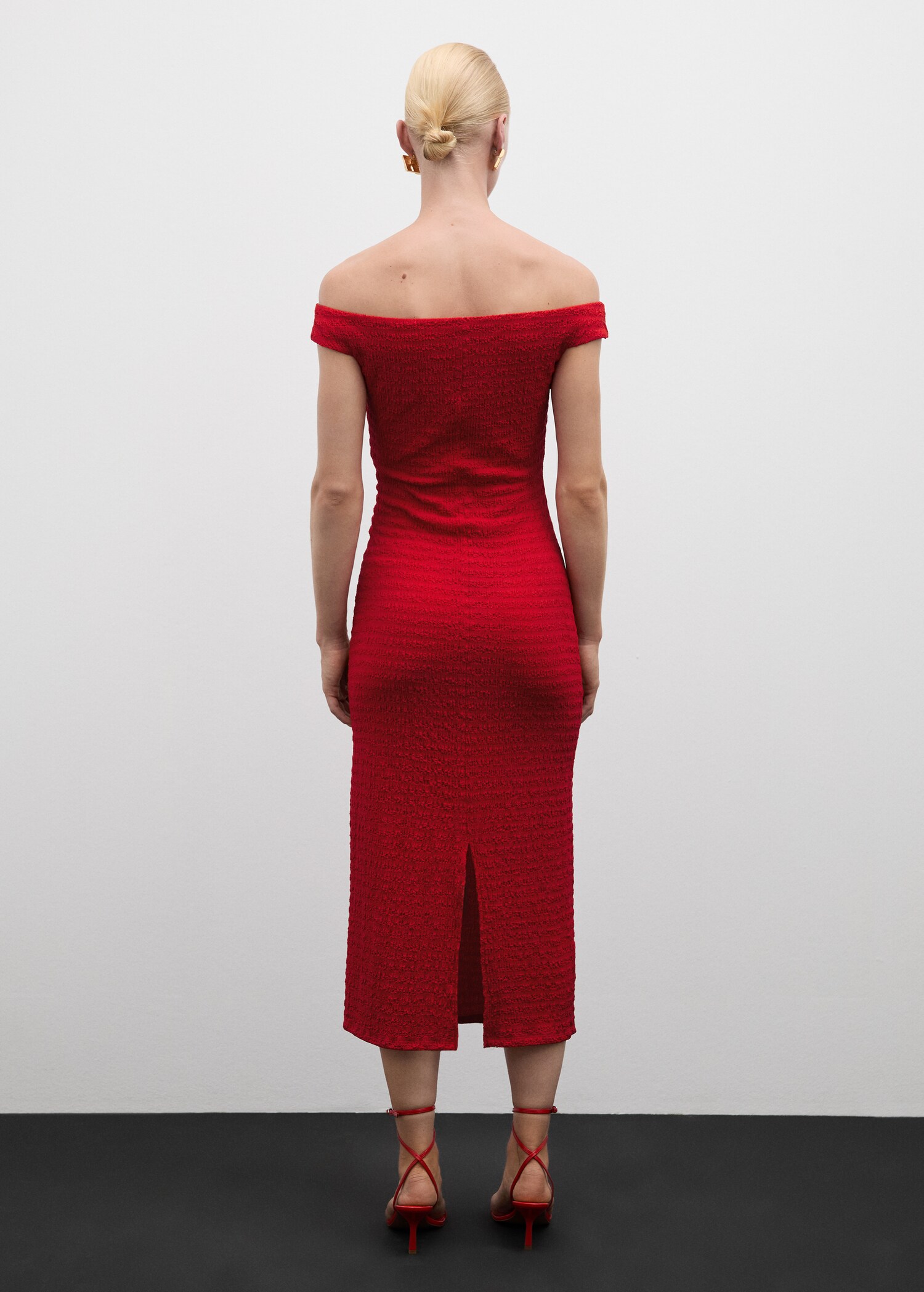 Vestido largo hombros descubiertos - Reverso del artículo