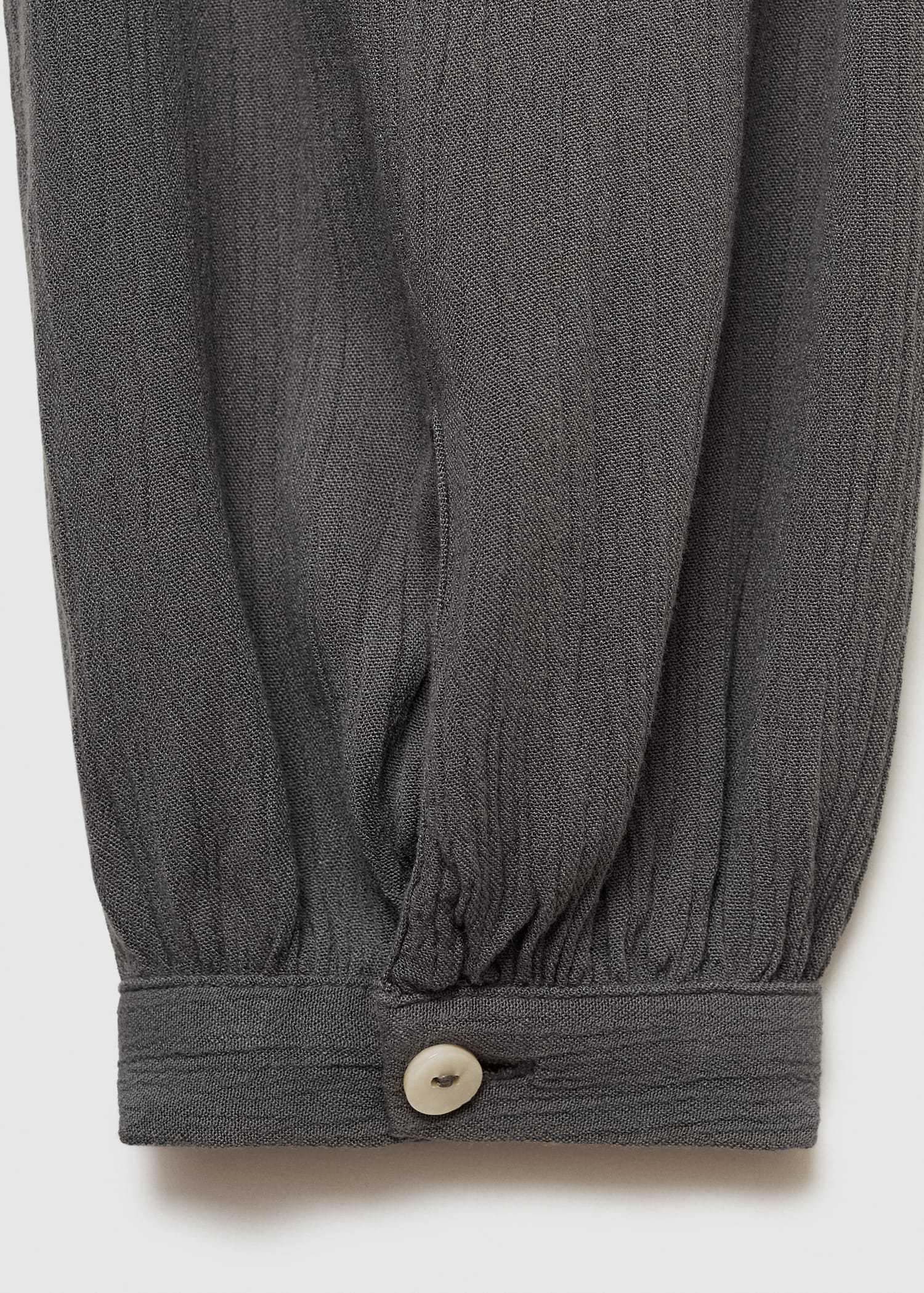 Fluid blouse with neck tie - Details of the article 0