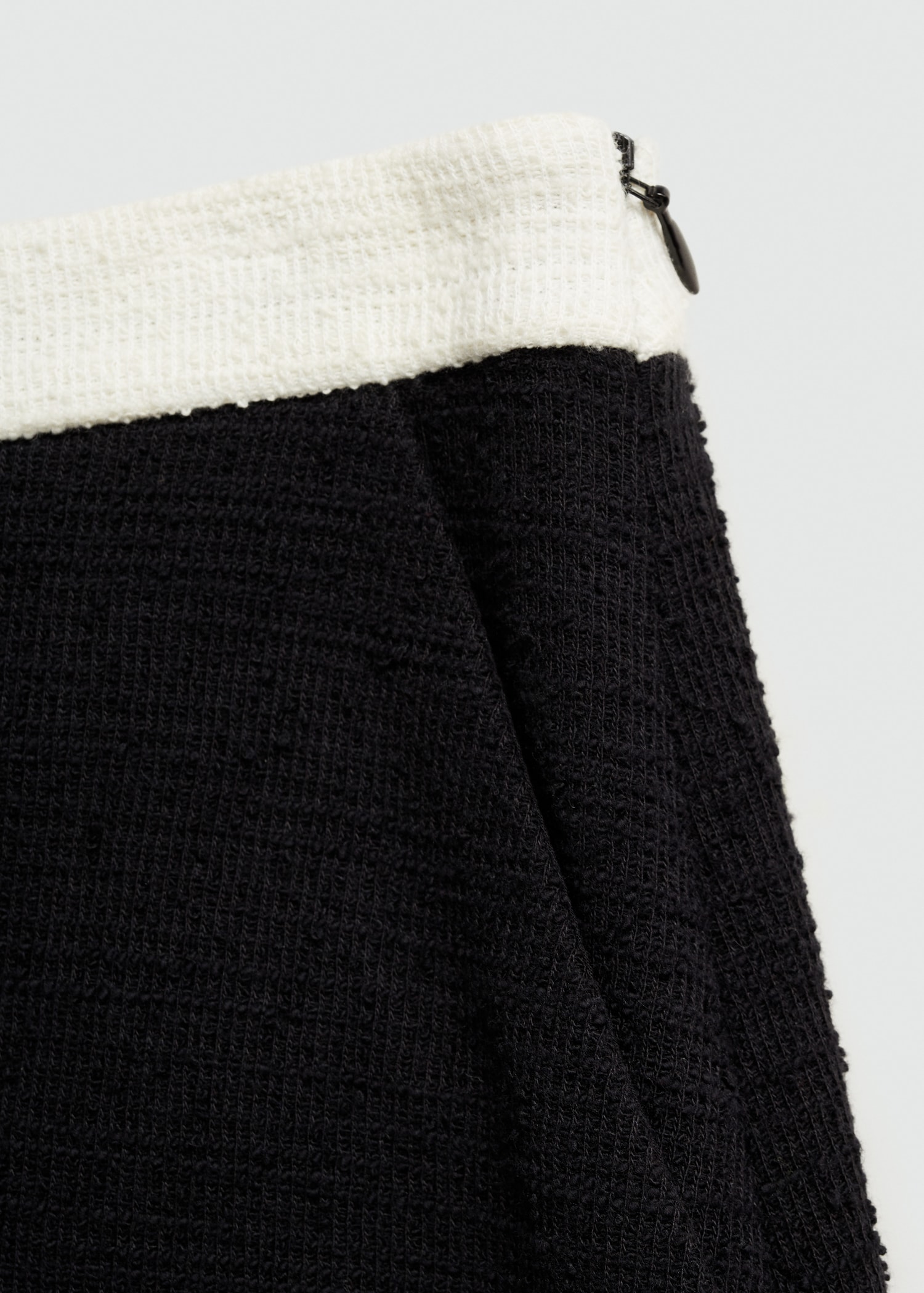 Tweed miniskirt - Details of the article 0