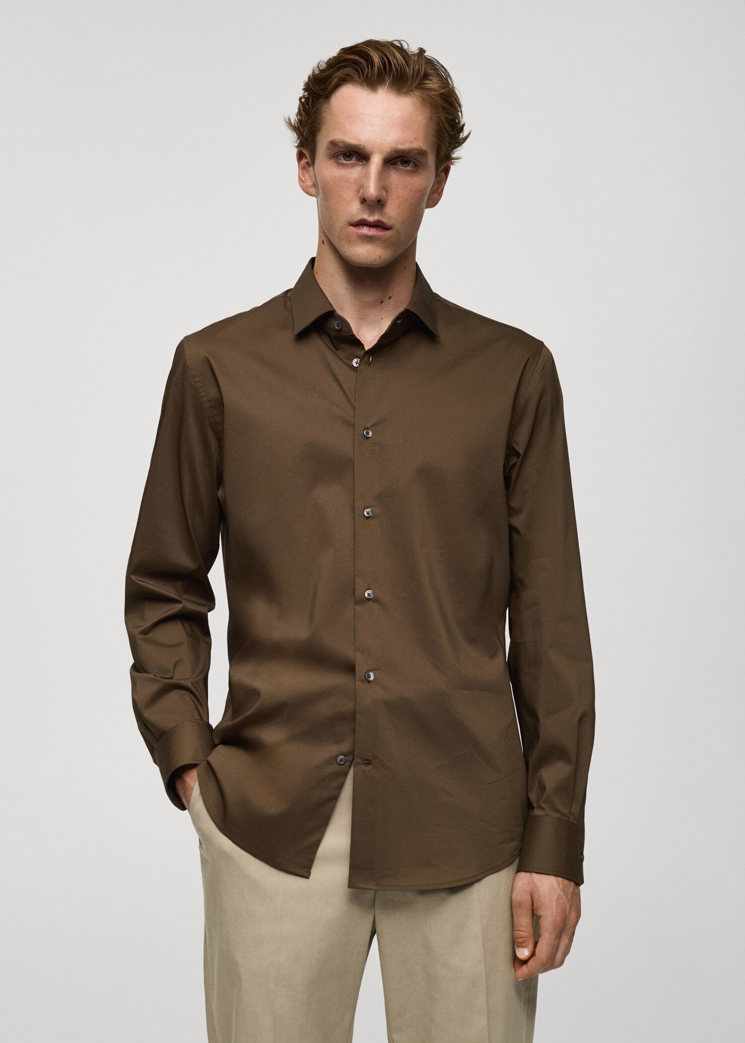 Рубашка regular fit из хлопка стретч - Средний план