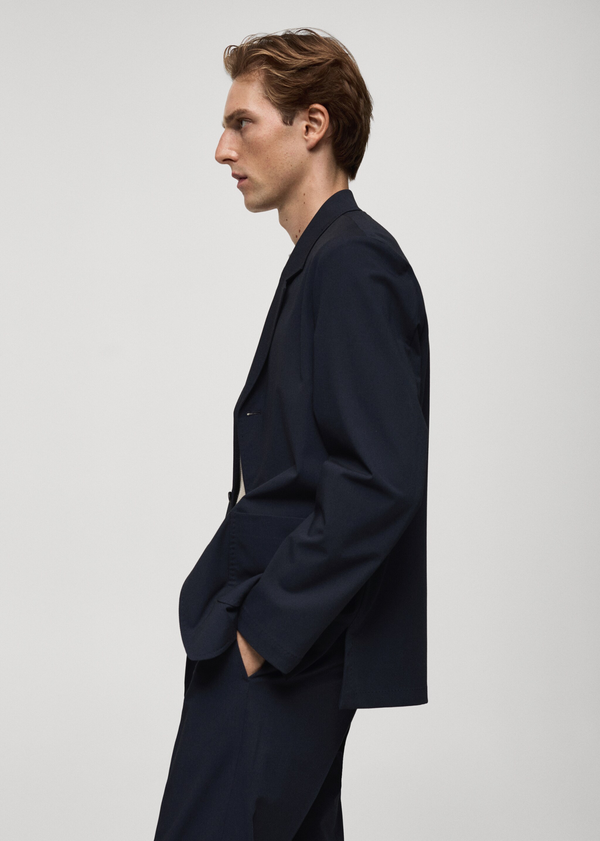 Slim-fit suit jacket with pockets - Details of the article 2