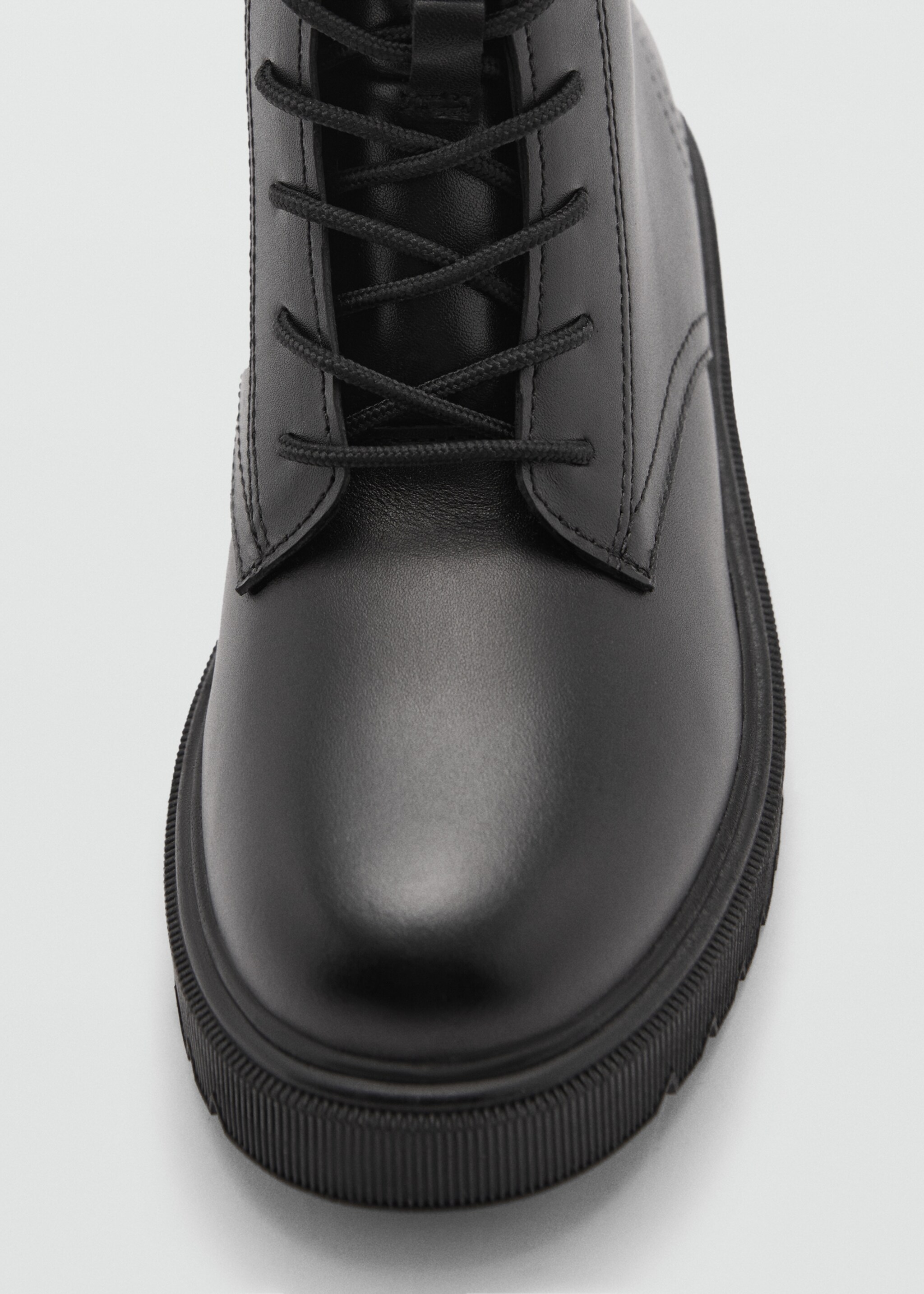 Lace-up leather ankle boots - Details of the article 3