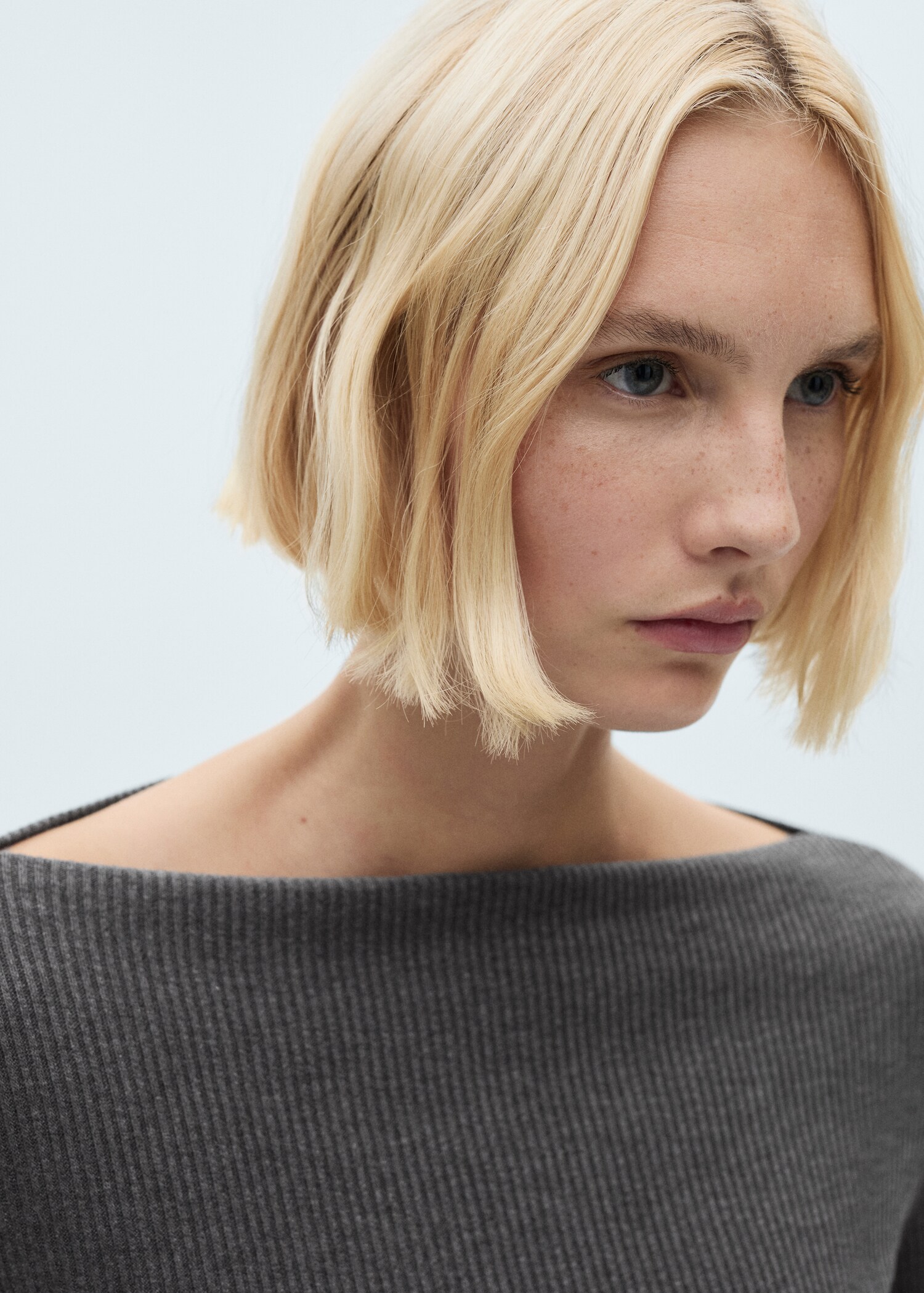 Long-sleeved knitted t-shirt - Details of the article 1
