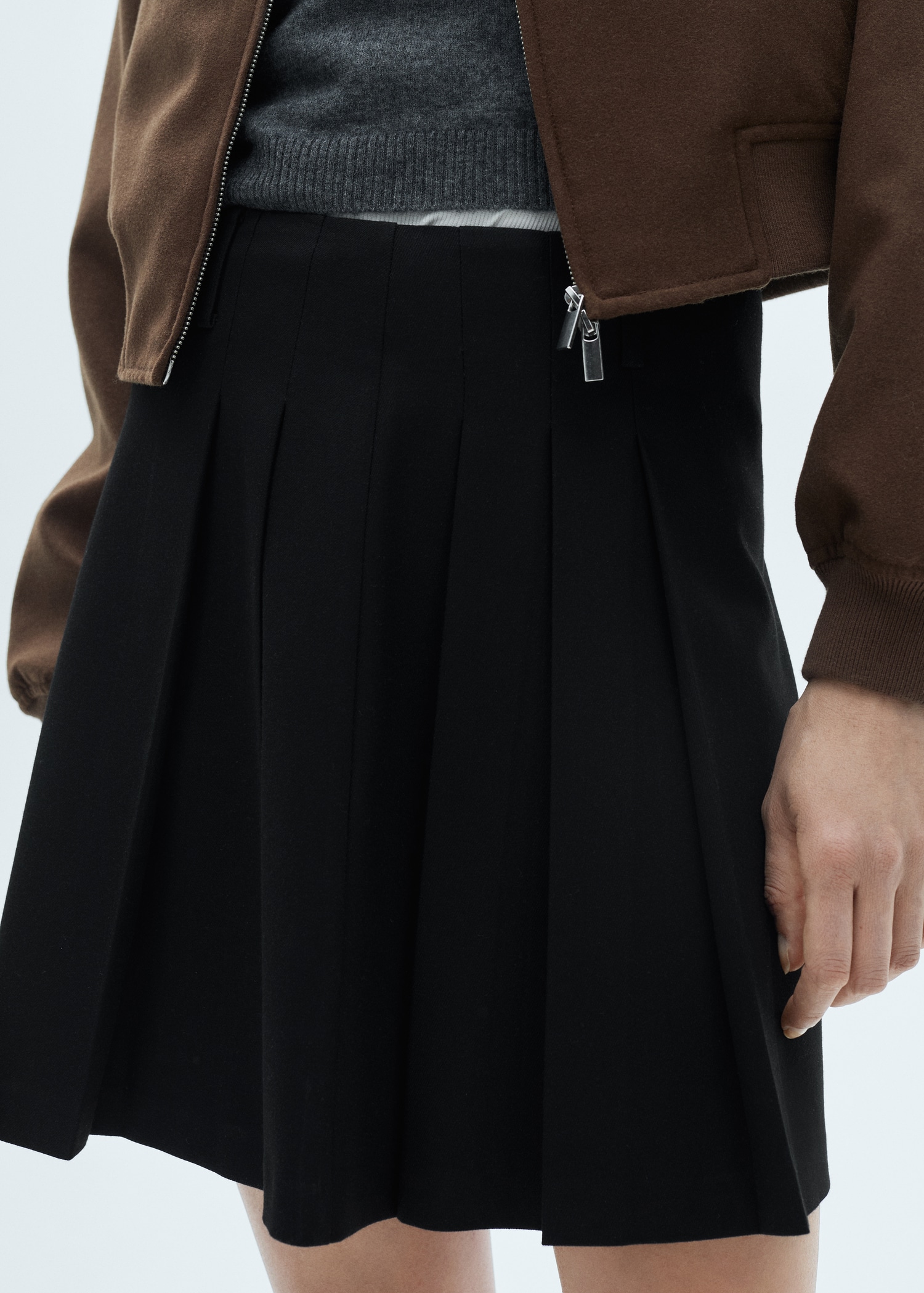 Pinstriped pleated skirt - Details of the article 6