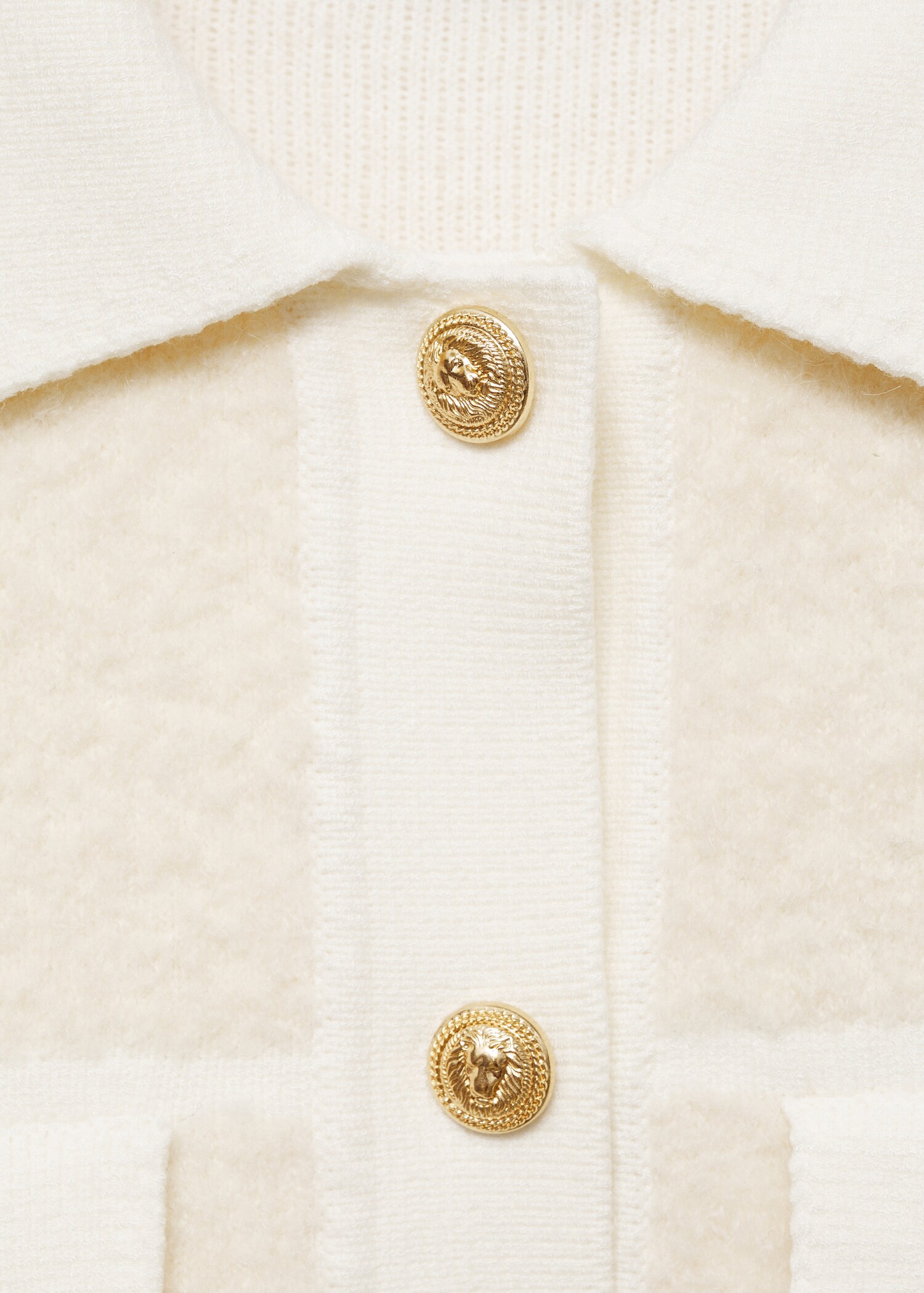 Knitted buttoned jacket - Details of the article 8