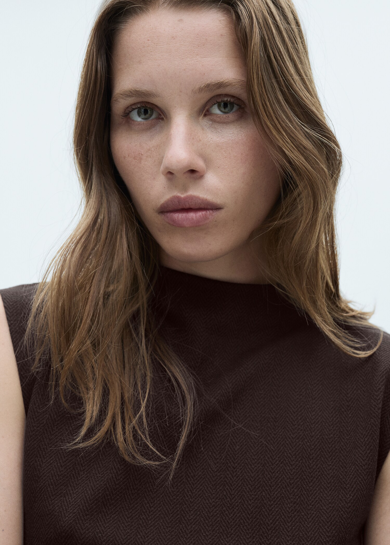 Knitted dress with gathered detail - Details of the article 1