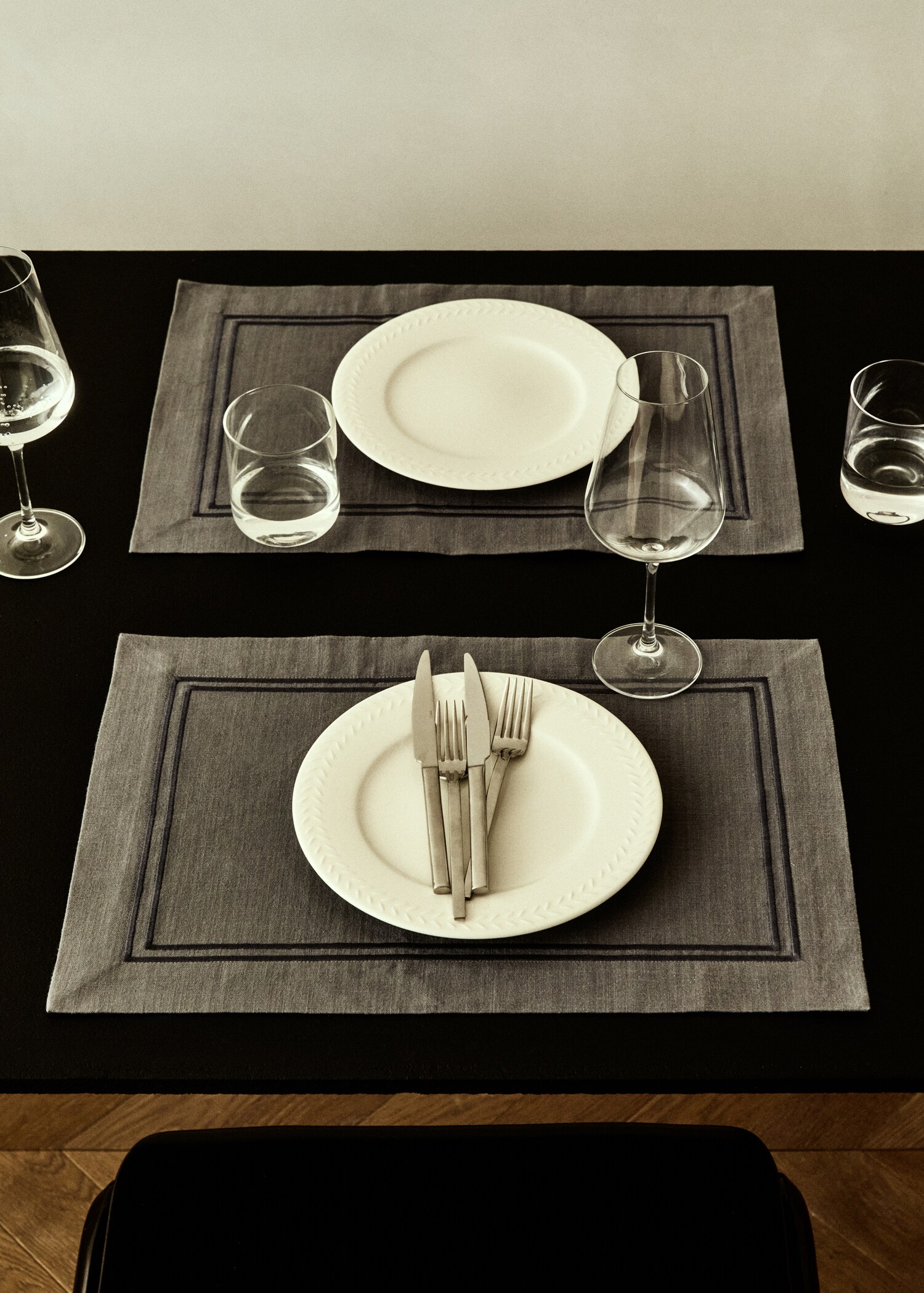 100% cotton placement with embroidered border 35x50cm - Details of the article 6