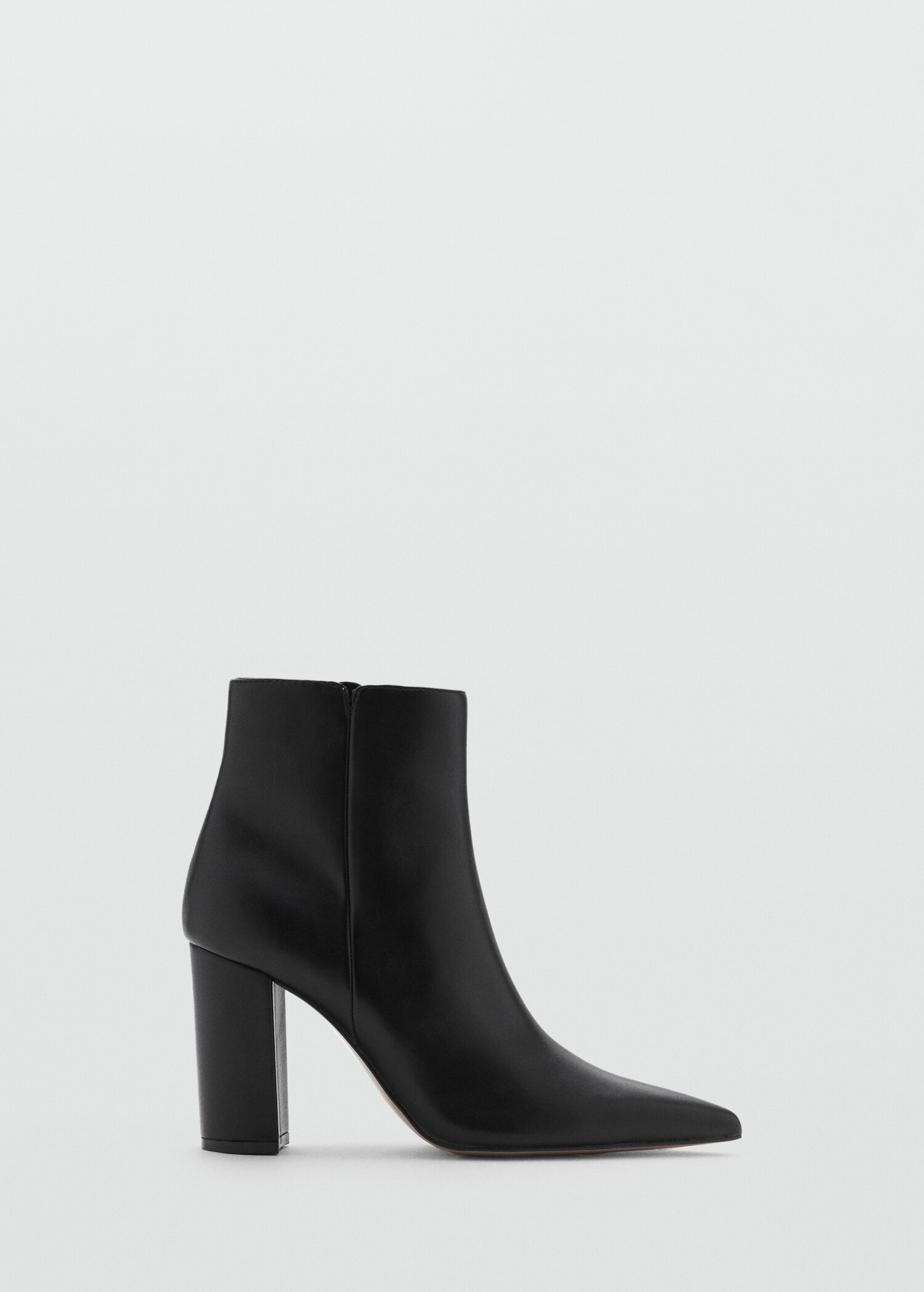 Pointed heel ankle boot - Article without model