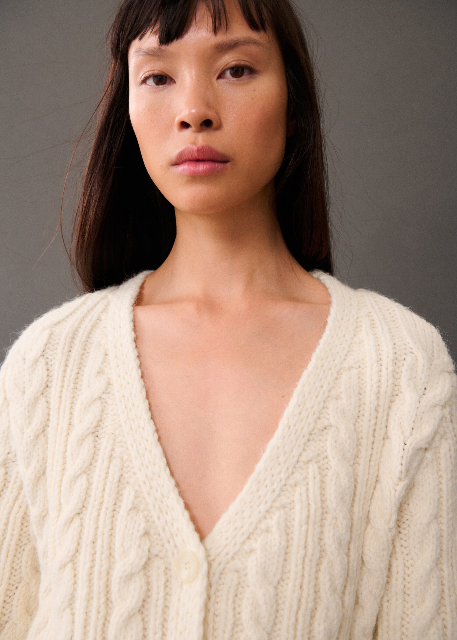 Buttoned knit braided cardigan - Details of the article 1