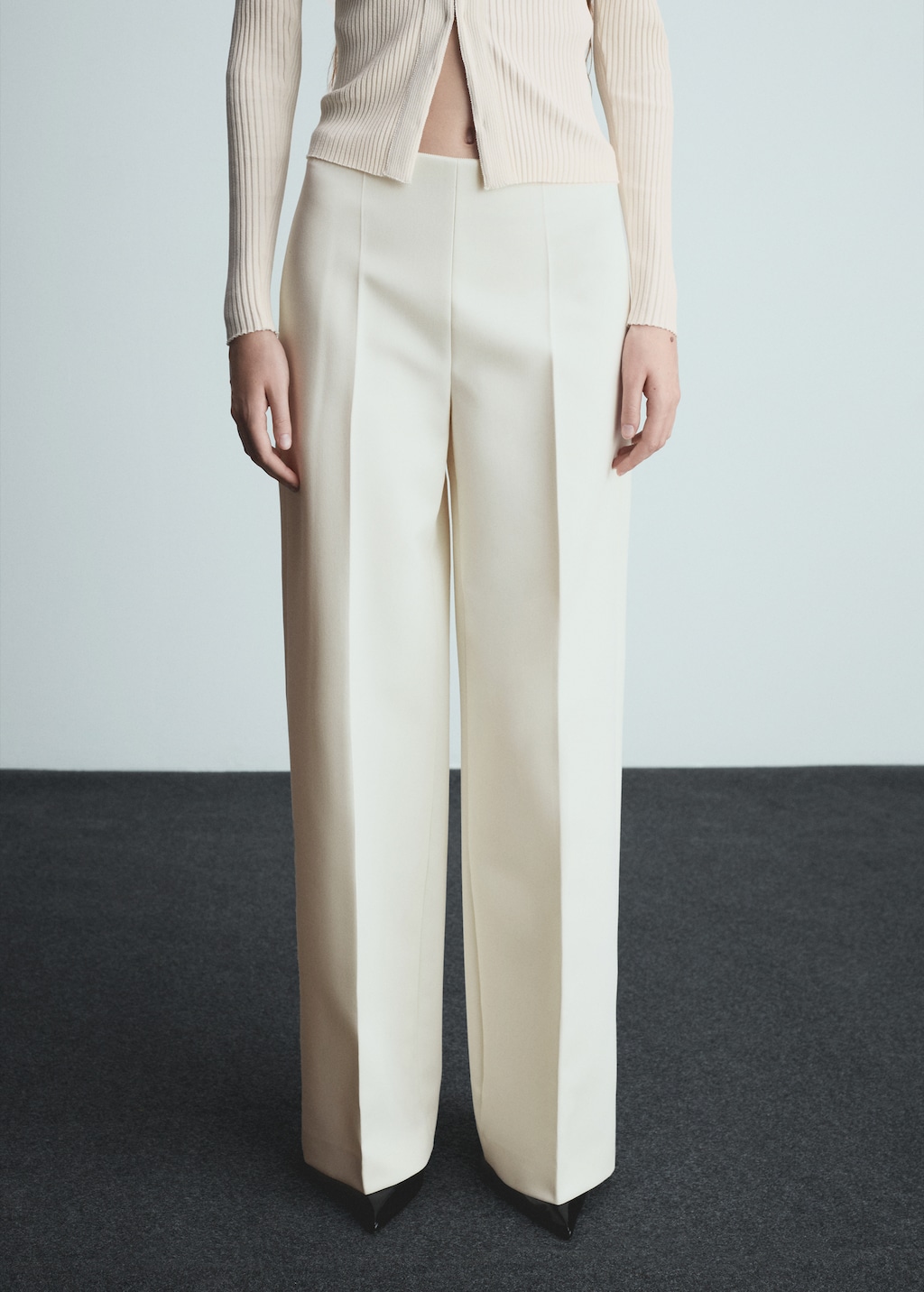 Mango Wideleg-Bundfaltenhose