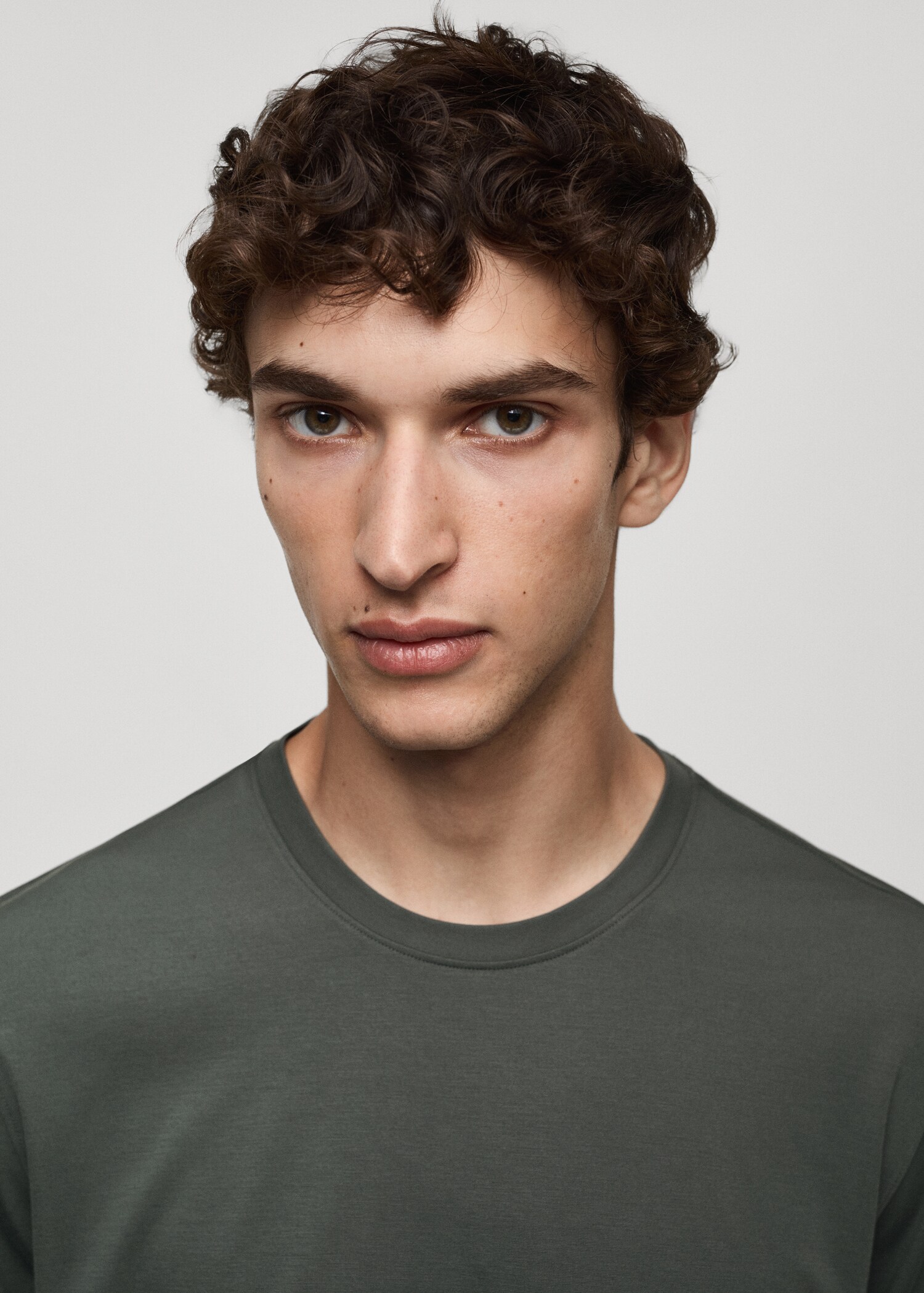 Crease-resistant comfort stretch t-shirt - Details of the article 1